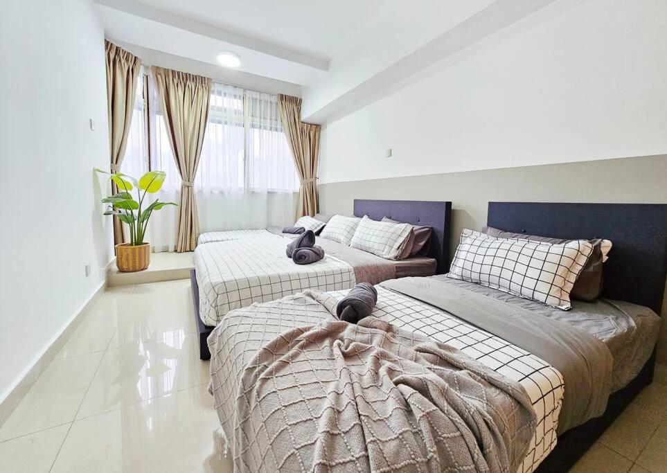 Fahrenheit Bukit Bintang Big Group 13Pax Family Suites