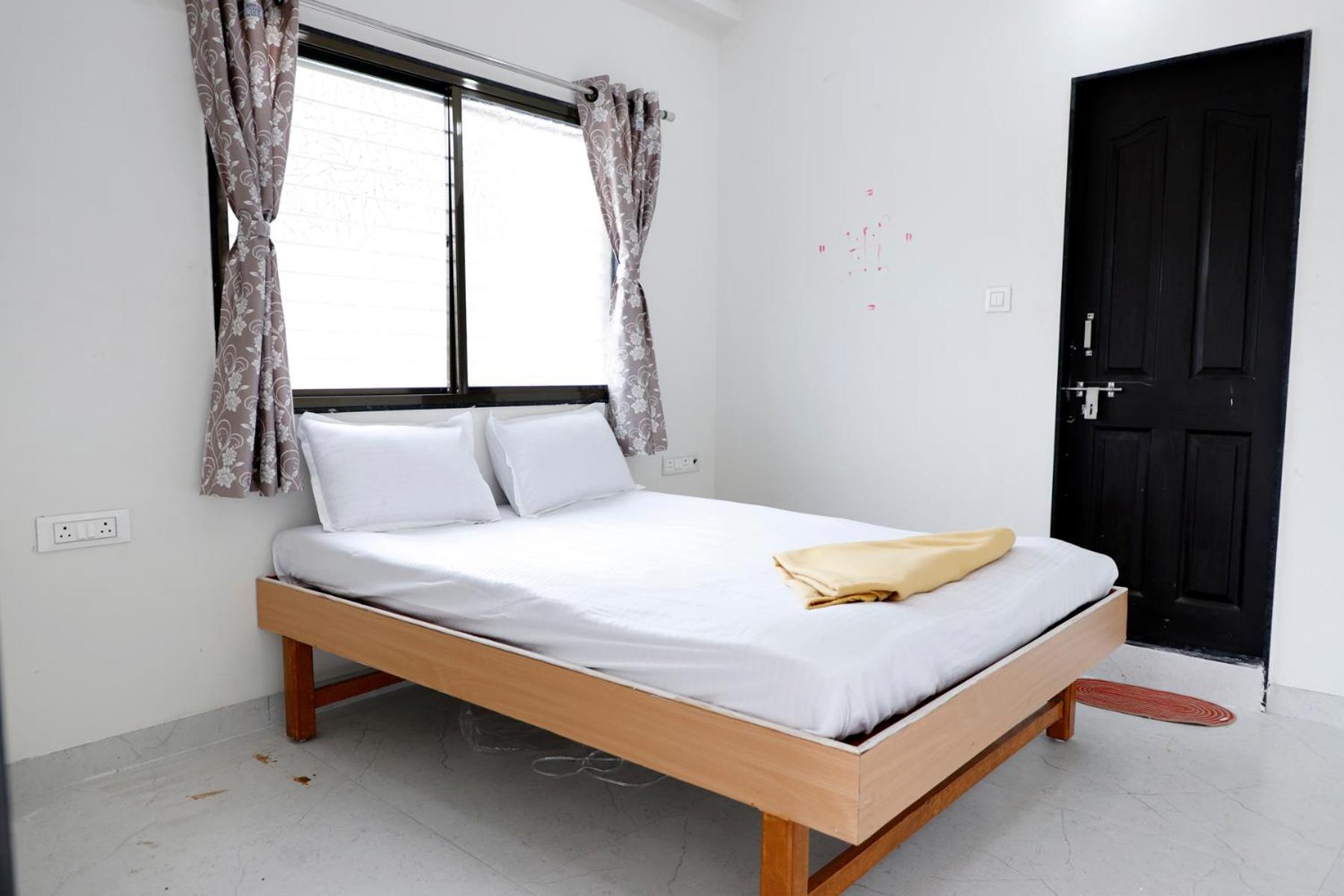 Shri Guru Lodge view 5
