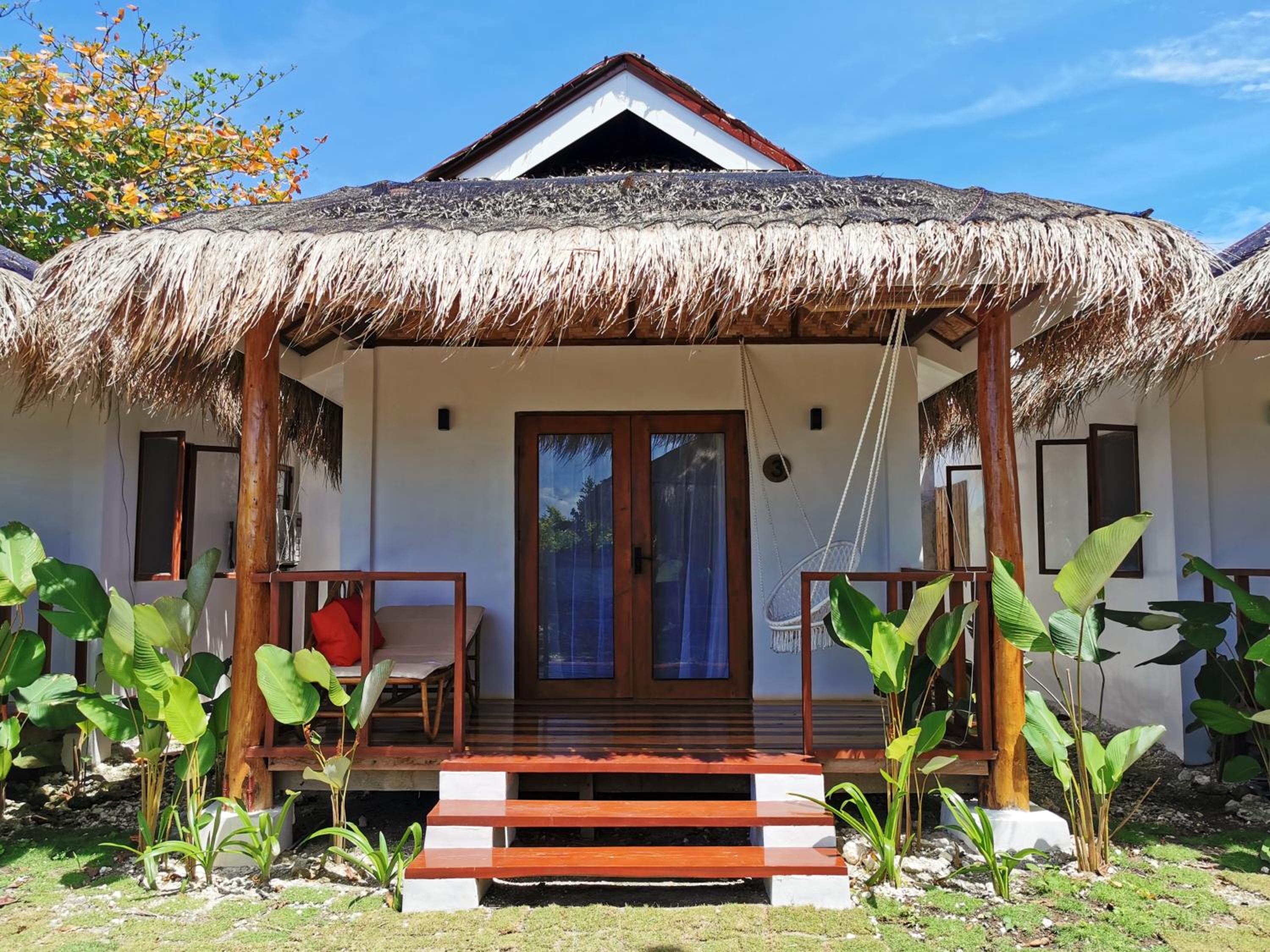 Uzuri Kubo Huts & Kwartos view 4