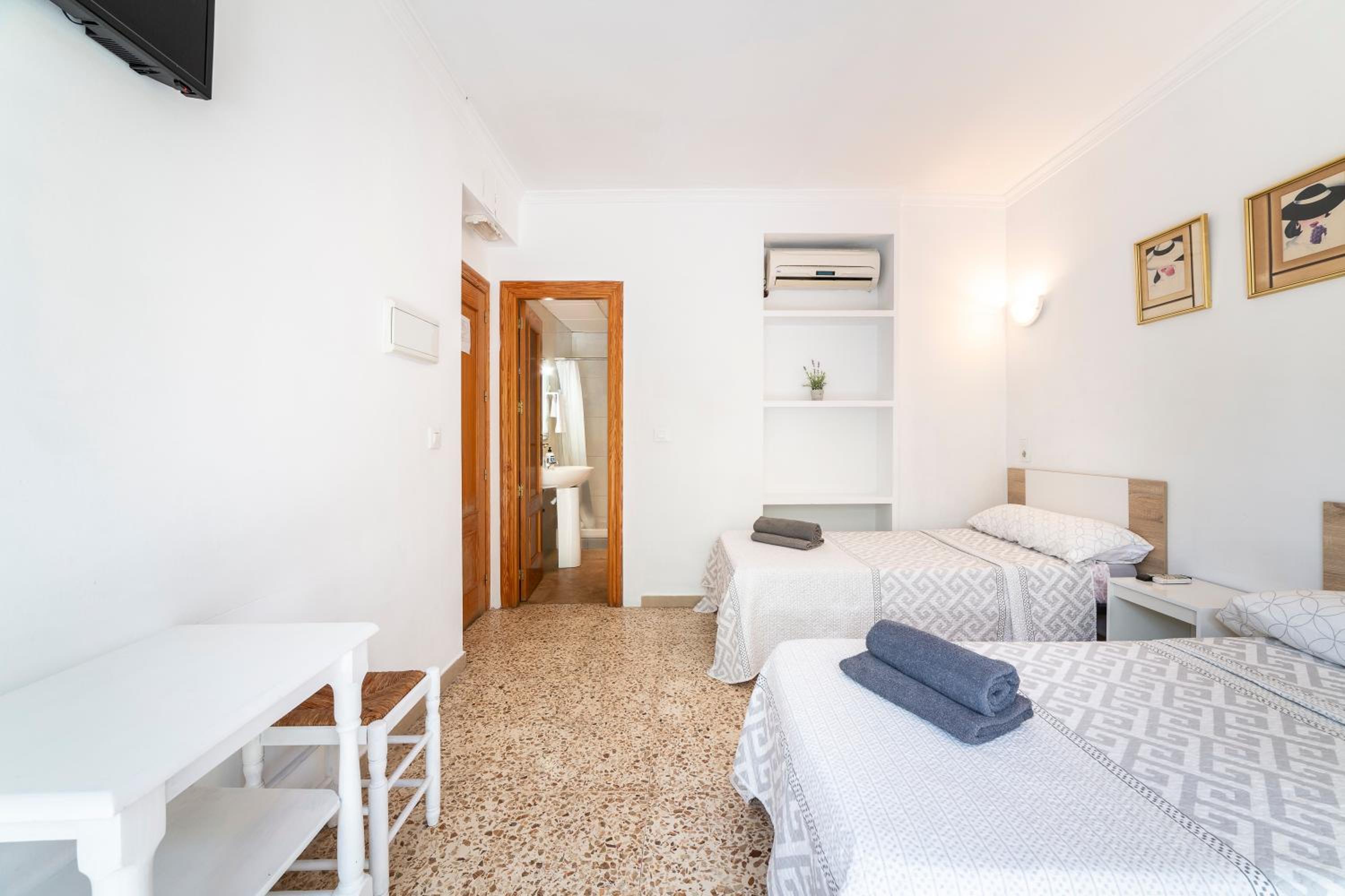 Hostal Moya