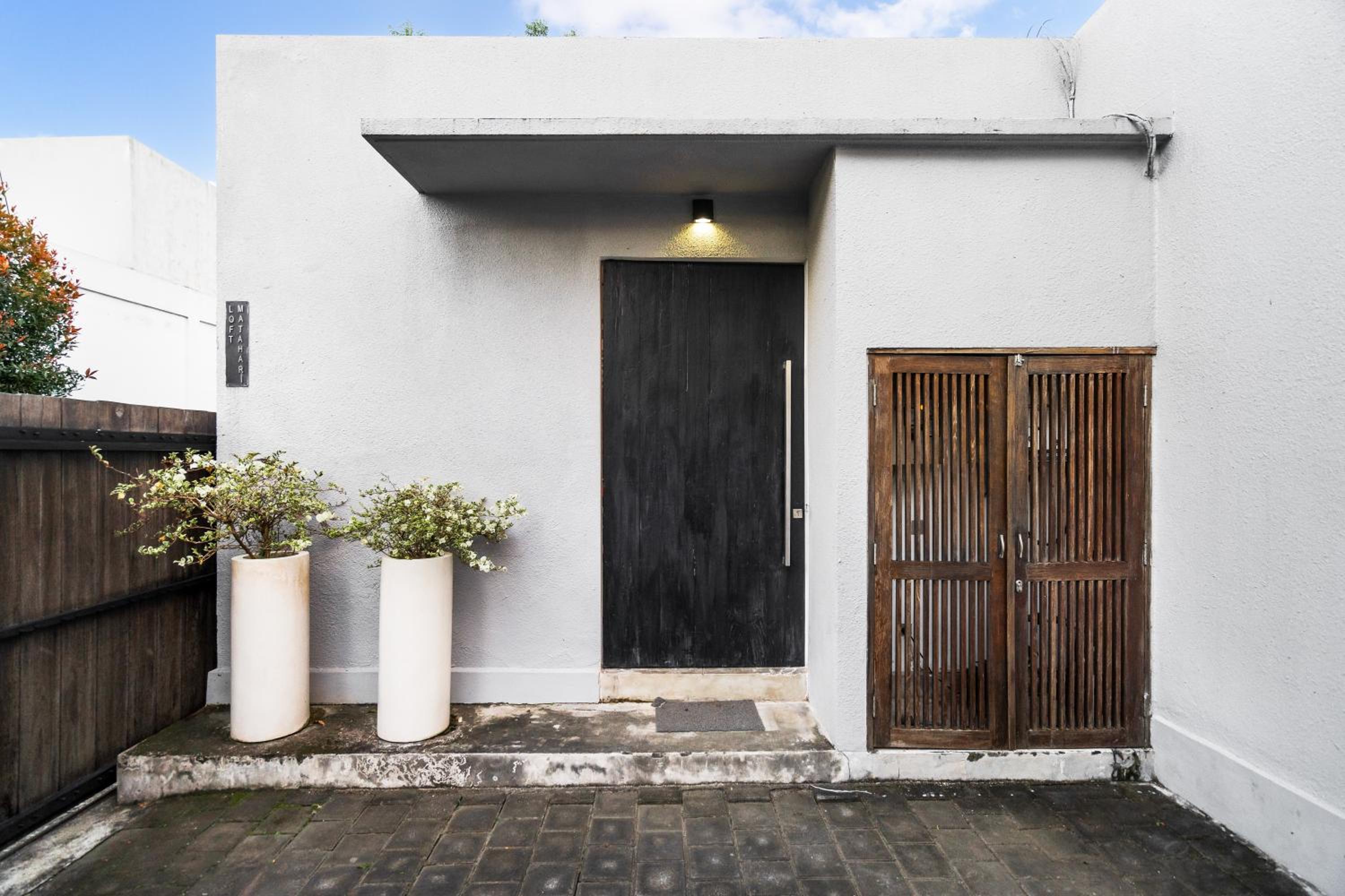 Hotel Loft Matahari by BaliSuperHost - Image 1