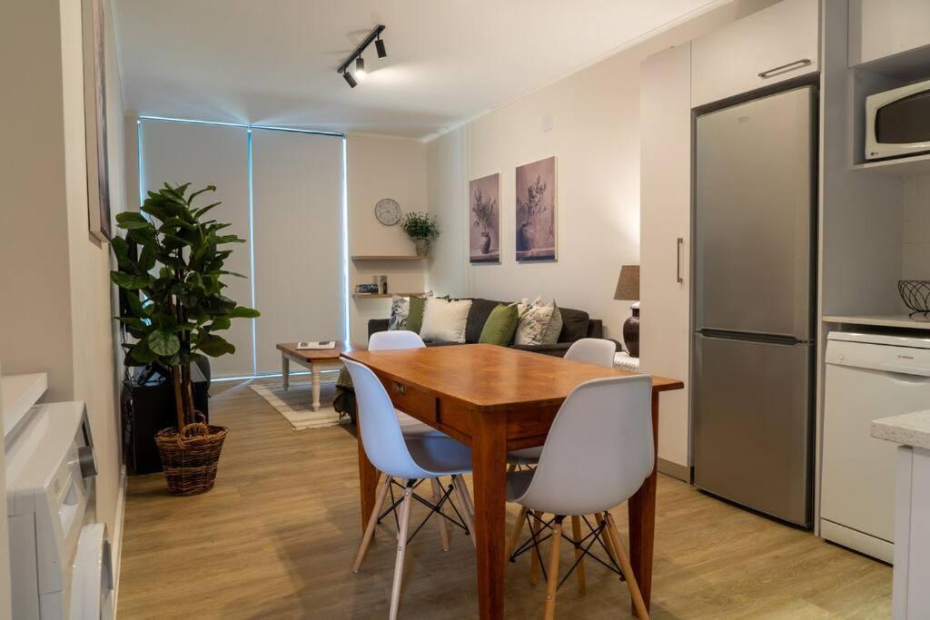 105 The Meadows Class & Comfort view 3