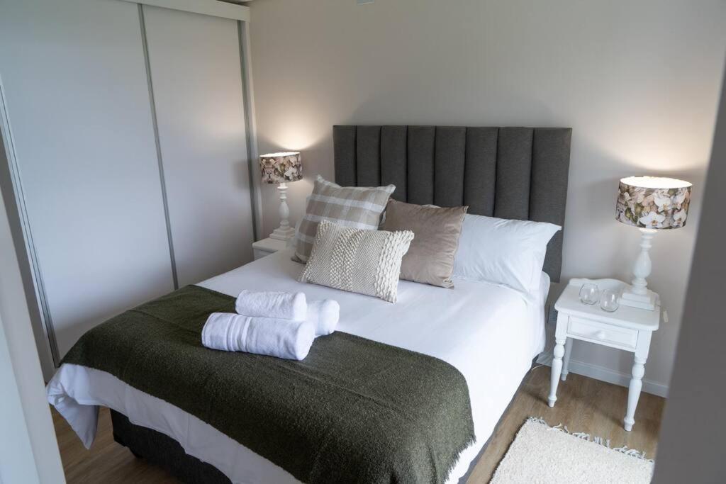 105 The Meadows Class & Comfort view 4