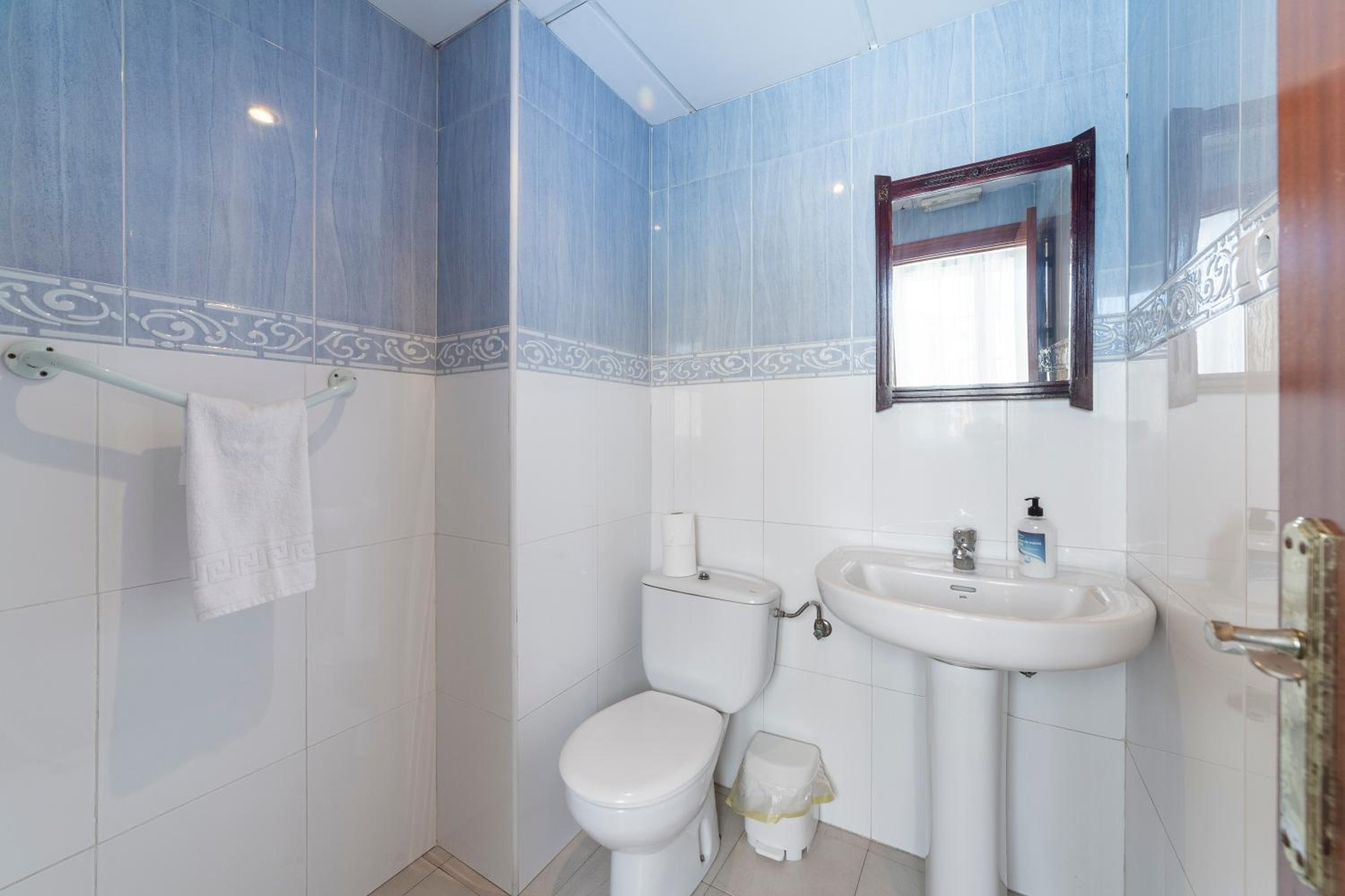 Hostal Moya