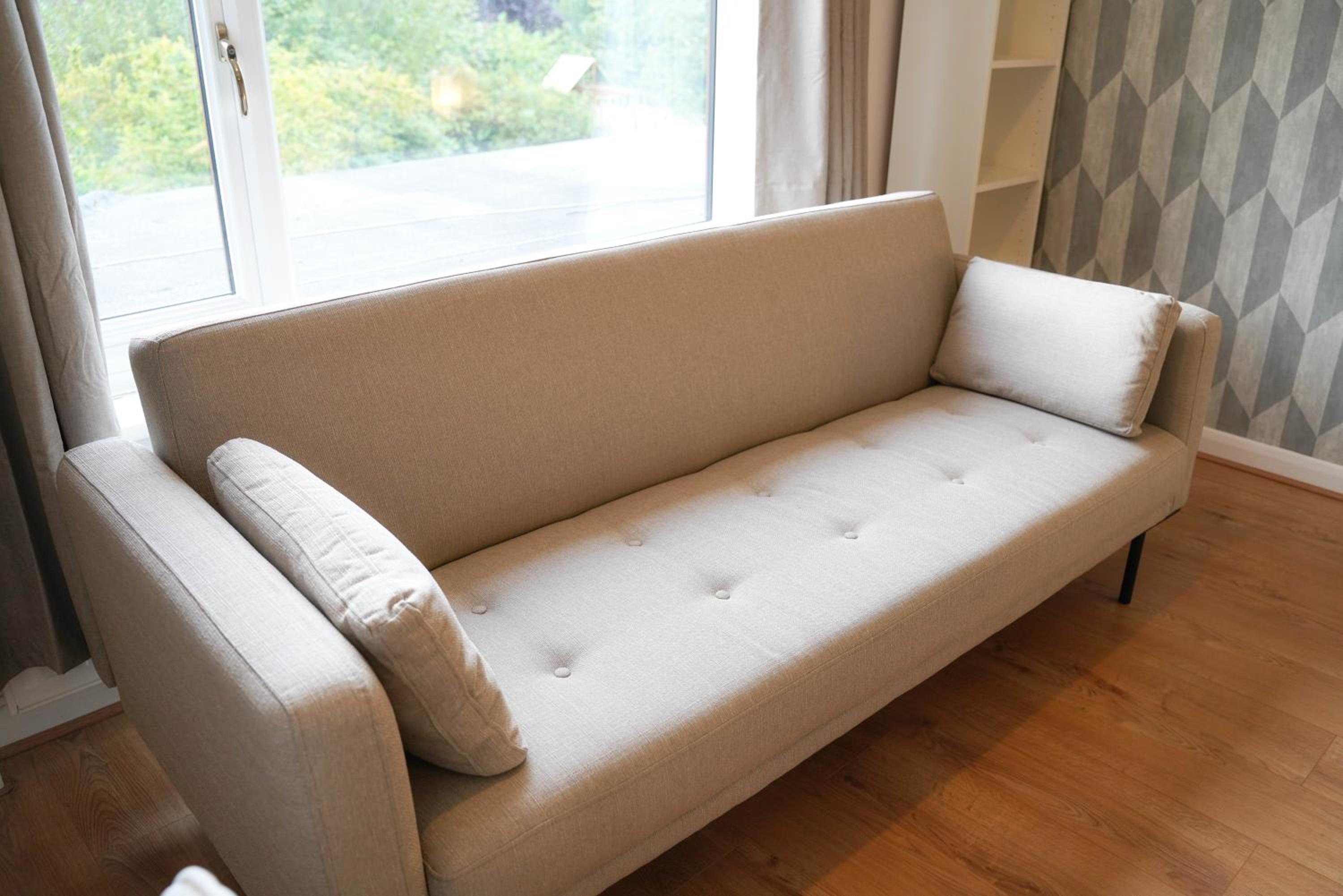 Lux 5 Bed sleeps 11, 10 mins from Wembley Stadium, Jacuzzi and Steam Shower