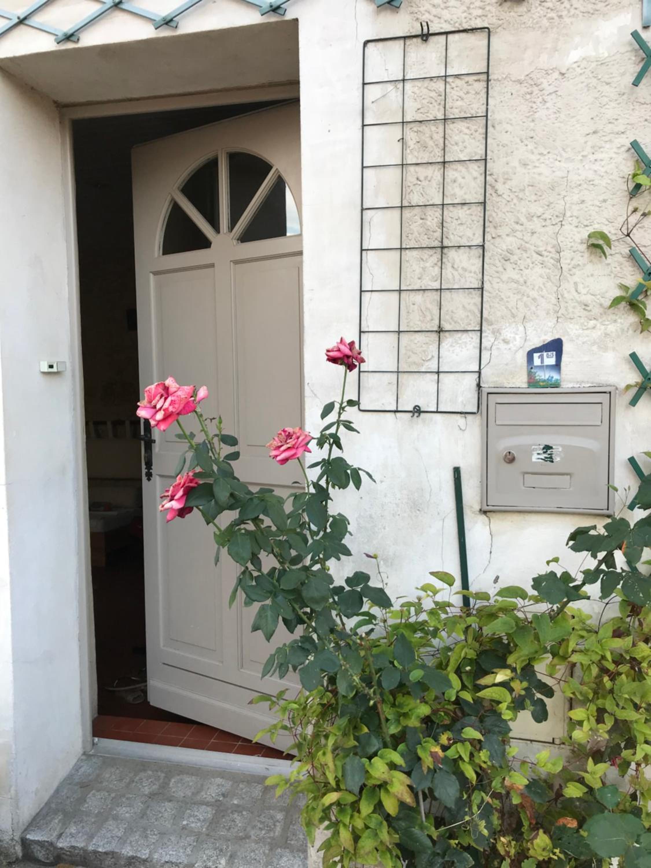 Maison de ville-idéale pour les déplacements pros-35min Paris-versailles-Giverny-