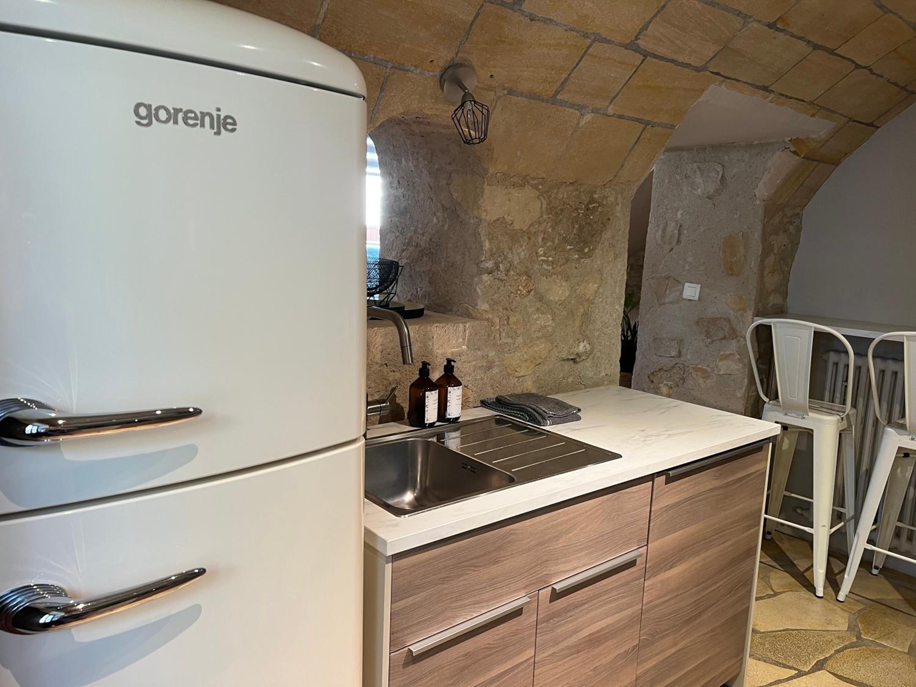 Maison de ville-idéale pour les déplacements pros-35min Paris-versailles-Giverny-