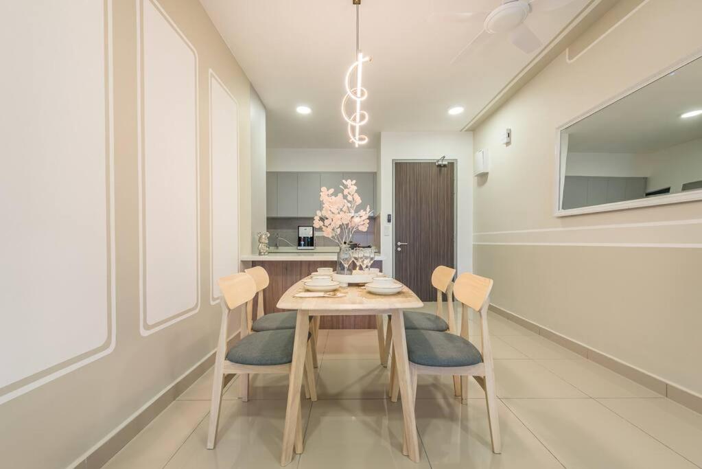 Pure White Home 8pax M Vertica MRT Infinity Pool