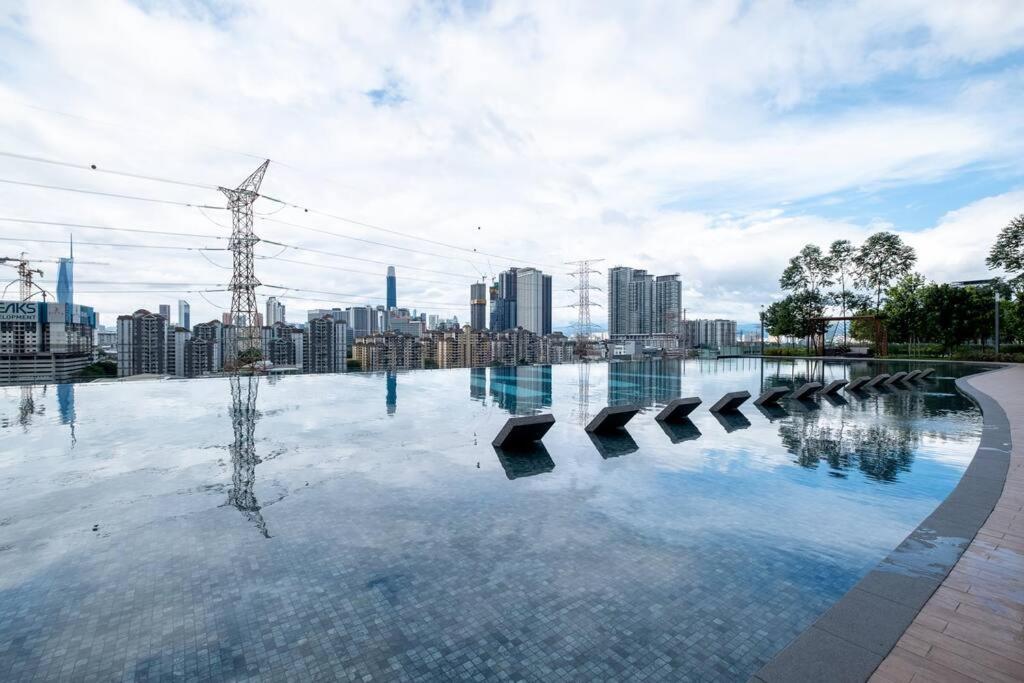 Pure White Home 8pax M Vertica MRT Infinity Pool