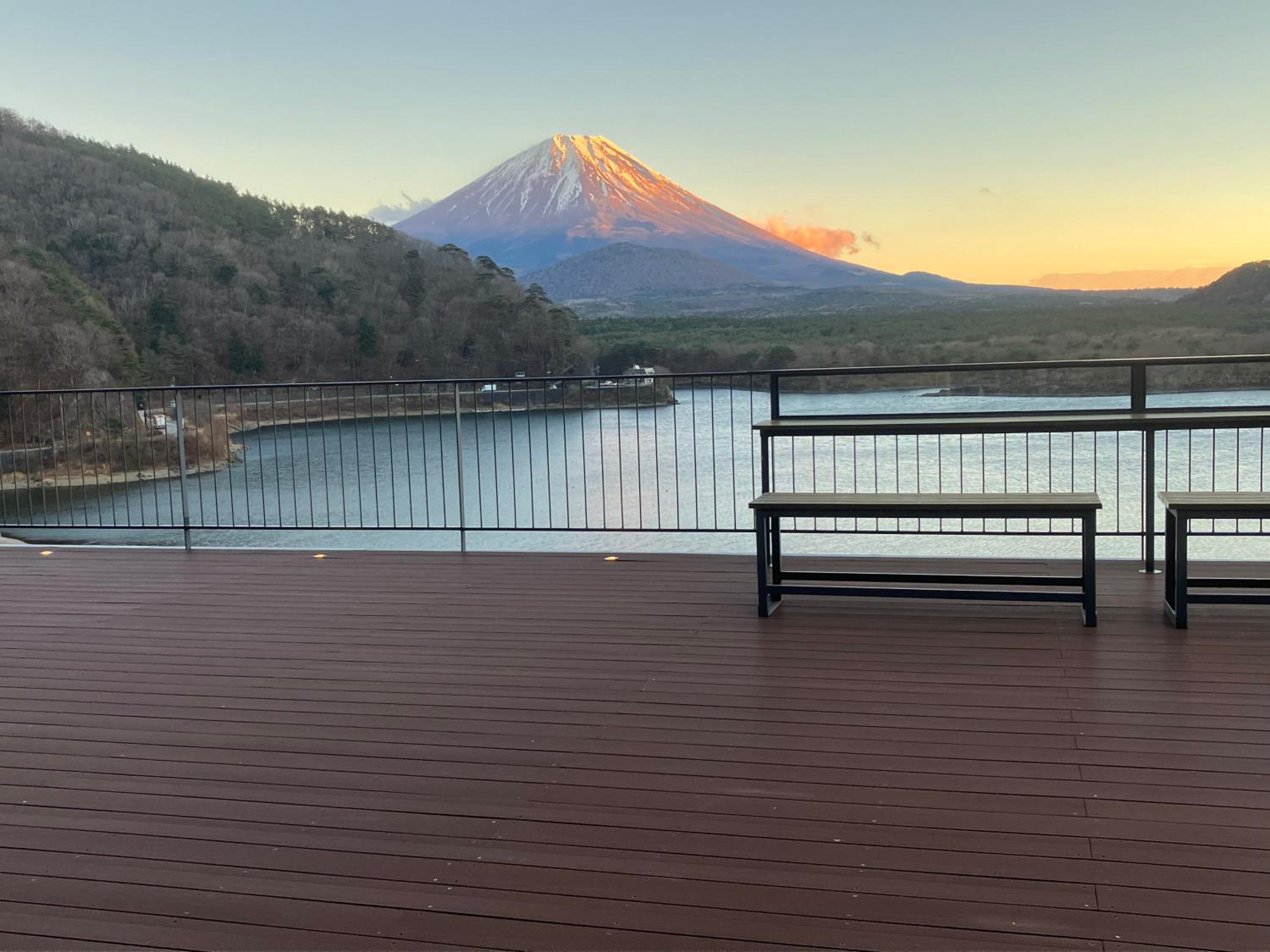 Shoji Lake Hotel view 2