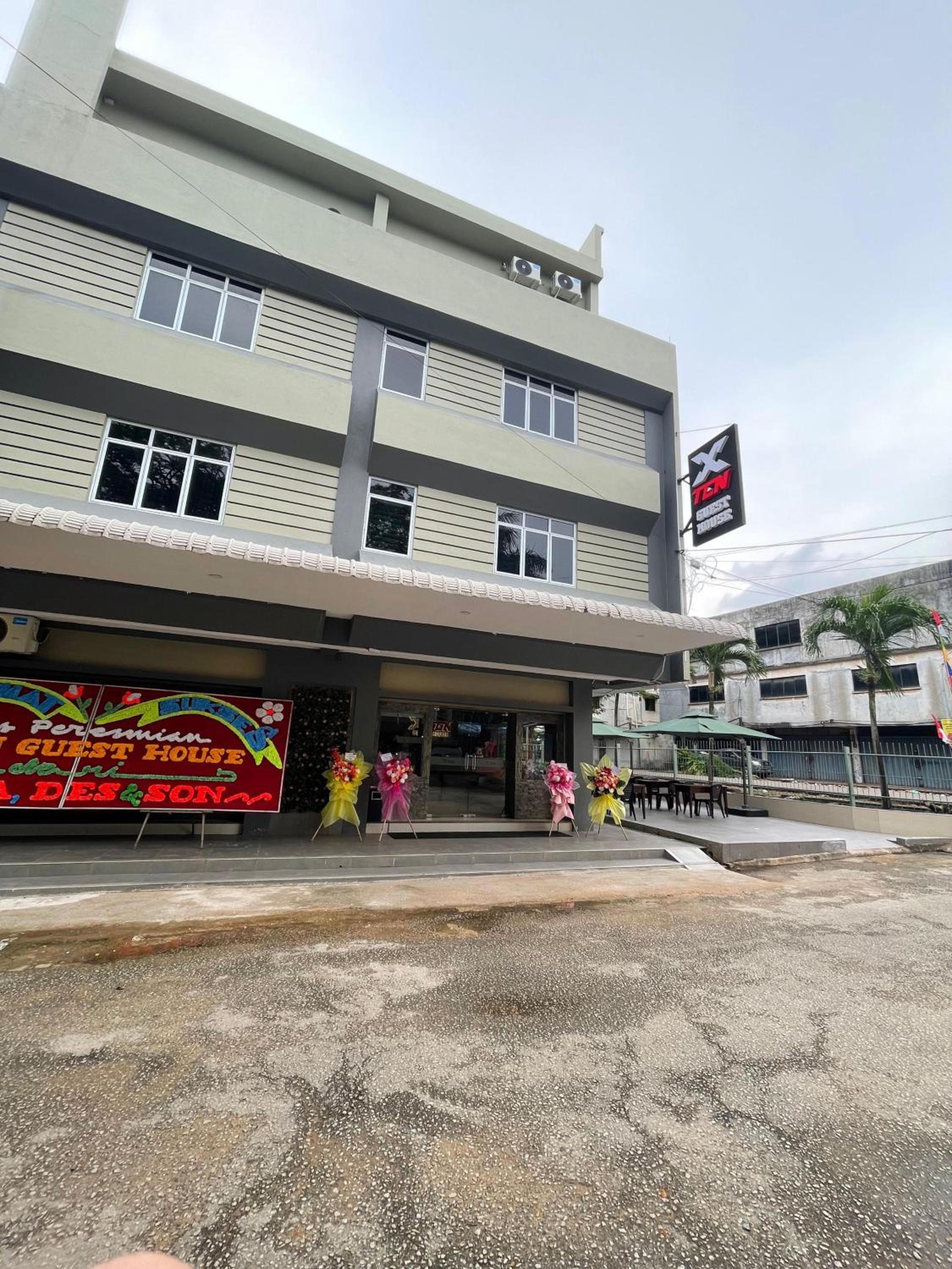 Urbanview Hotel X Ten Harbour Bay Batam