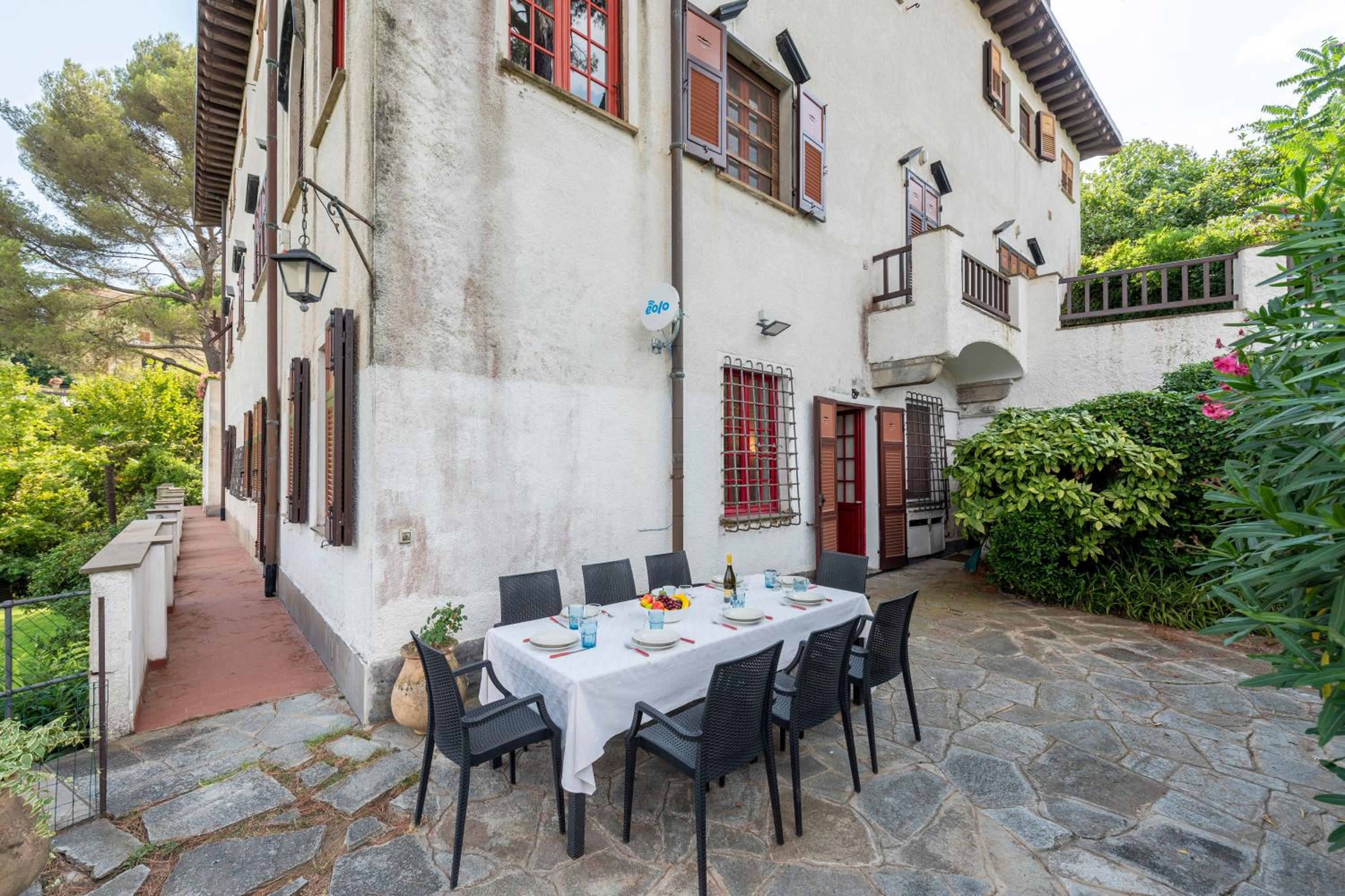 Villa Bianca in Rapallo - Happy Rentals view 2