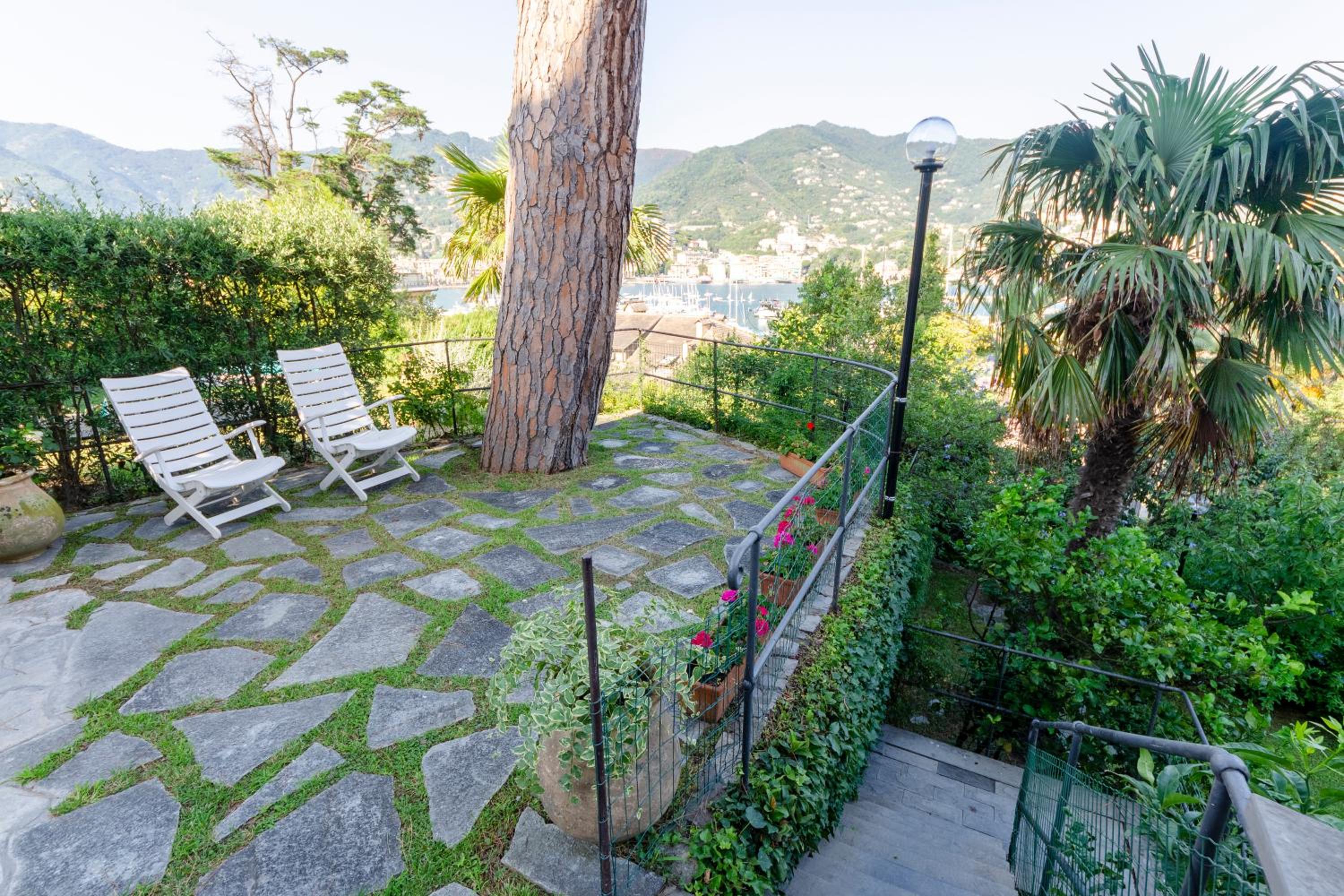 Villa Bianca in Rapallo - Happy Rentals view 4