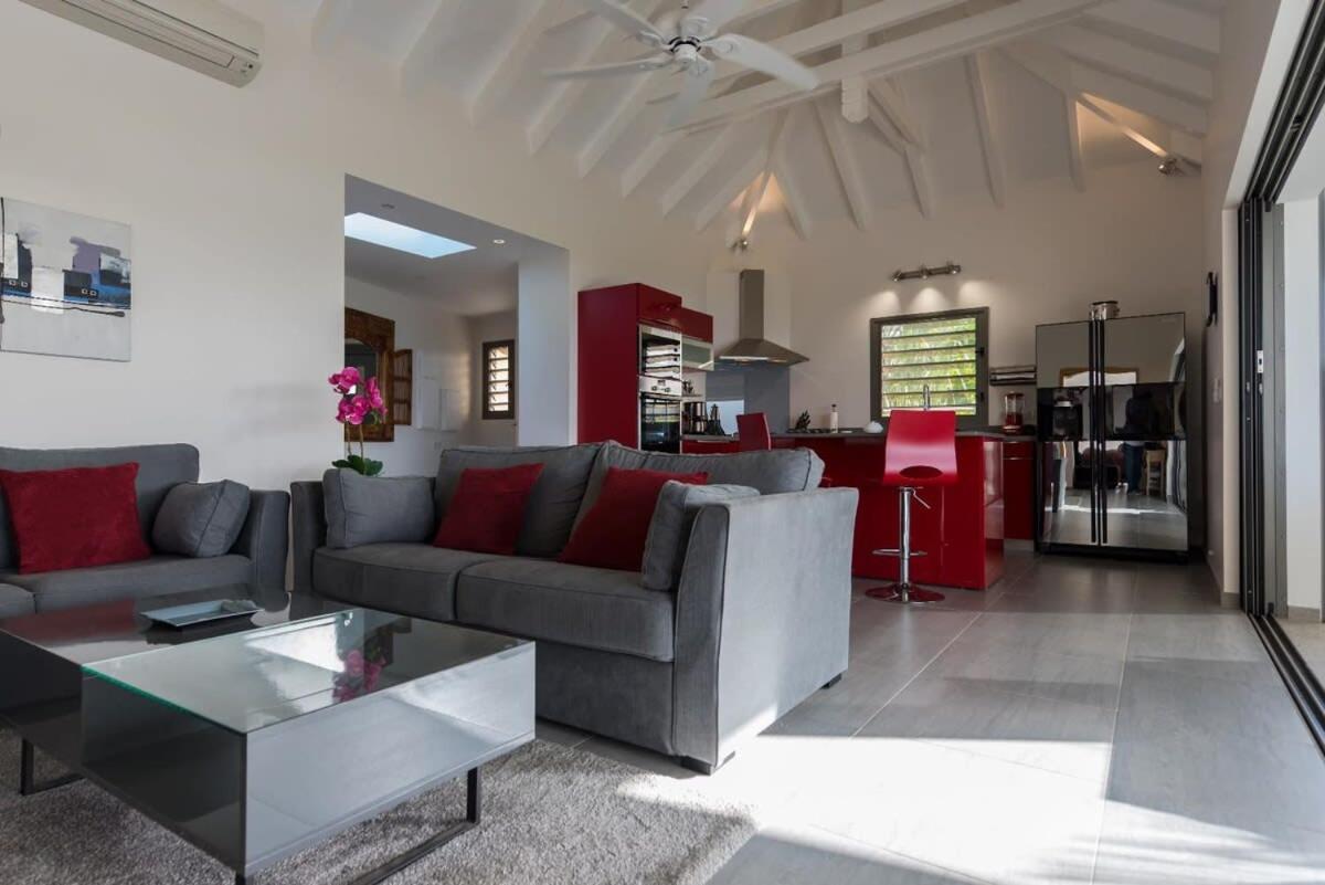 New Paradise Villa with Stunning Island Views