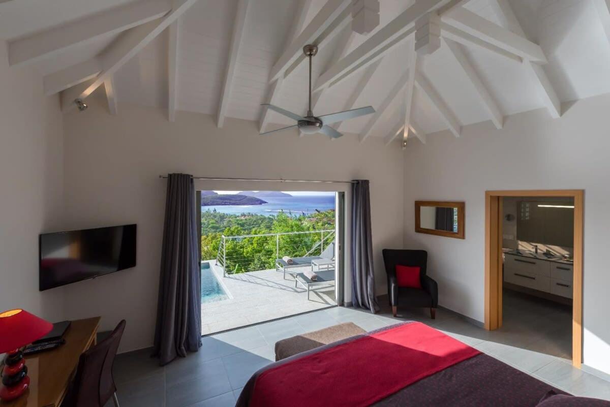 New Paradise Villa with Stunning Island Views