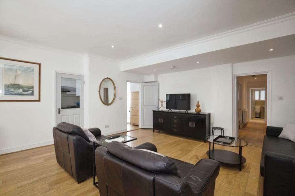 Lovely Kensington flat