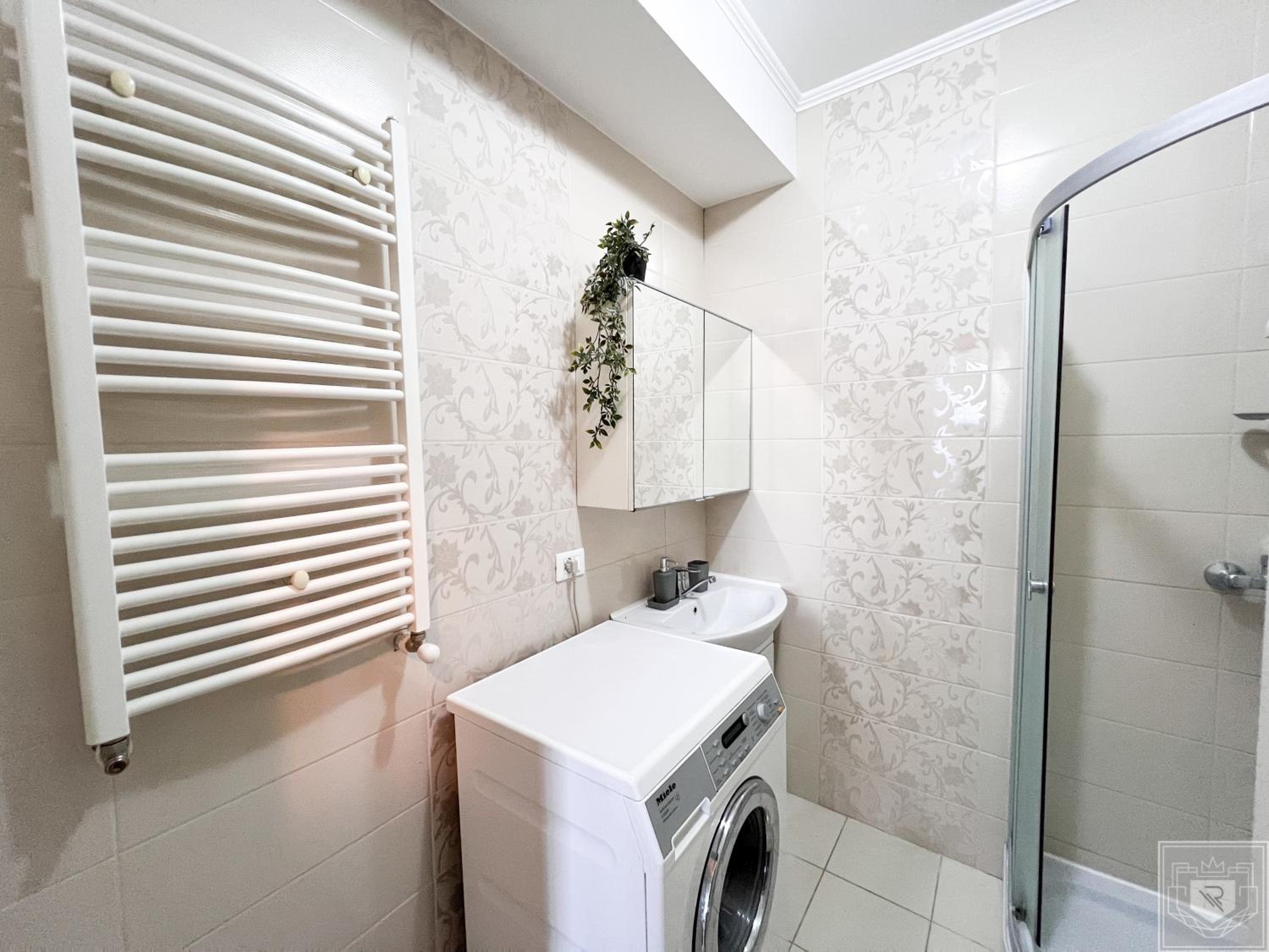 RentHouse Apartments - Feel Like Home view 4