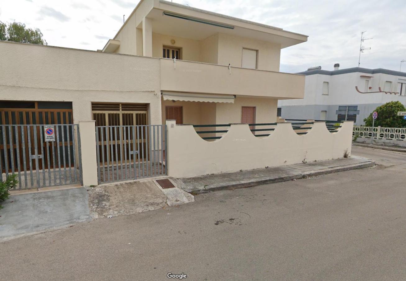 Villetta indipendente a soli 200 metri dal mare
