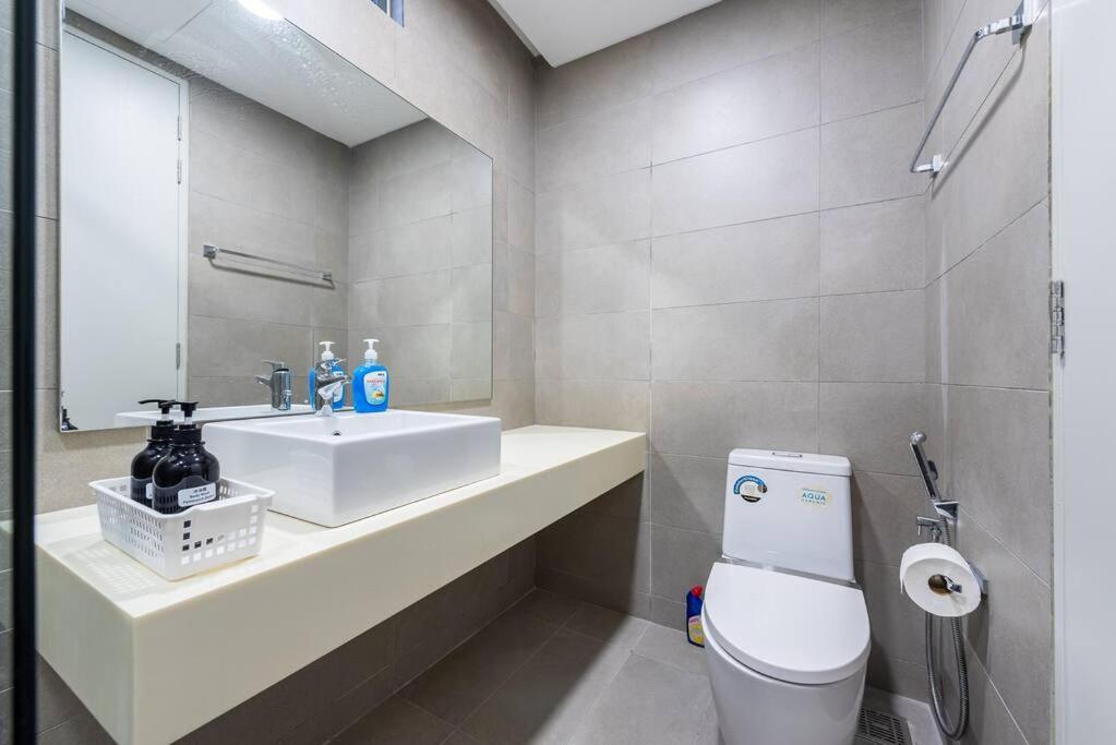 Vivo Residensi 3BR Dark Grey Aesthetic House, Mid Valley, KL