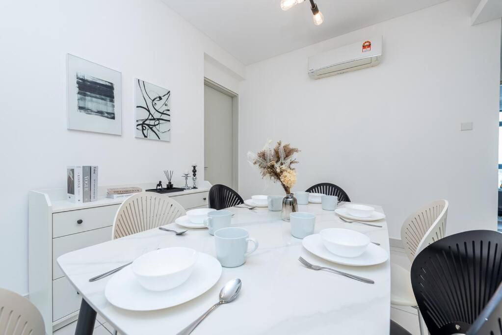 Vivo Residensi 3BR Dark Grey Aesthetic House, Mid Valley, KL