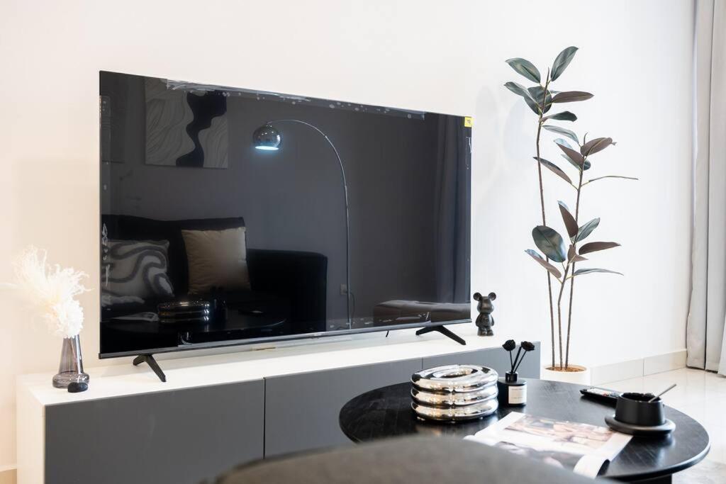 Vivo Residensi 3BR Dark Grey Aesthetic House, Mid Valley, KL