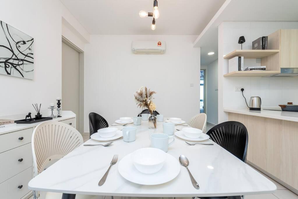 Vivo Residensi 3BR Dark Grey Aesthetic House, Mid Valley, KL