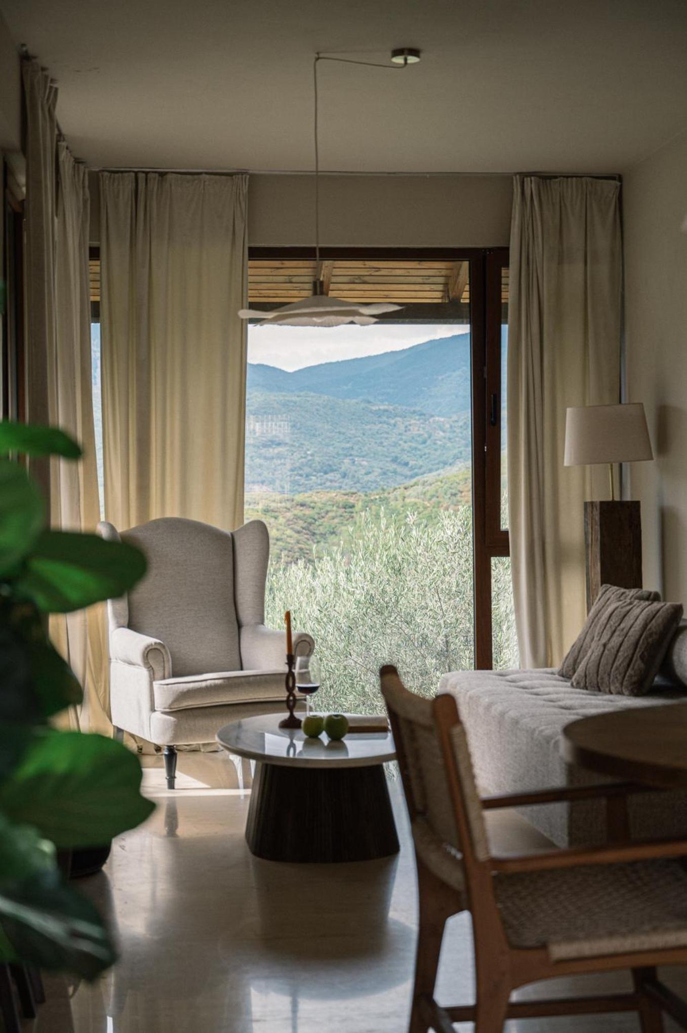 Endless Green, Hidden Gem in the Mountains