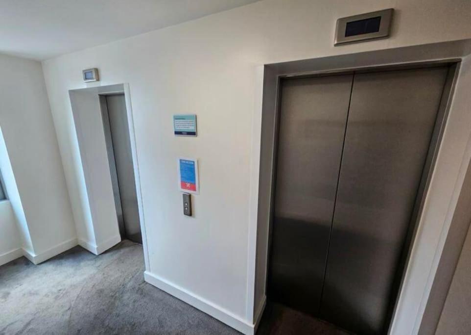 173 Luxury City Centre Apartment view 2