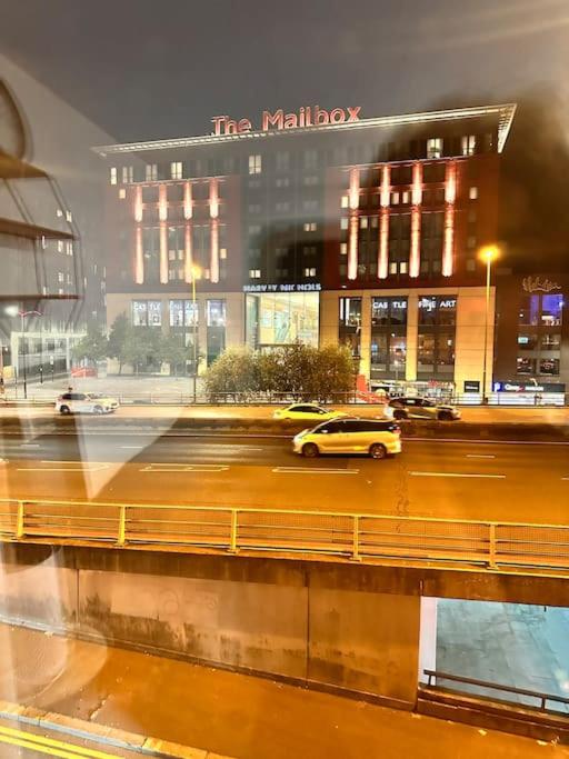 173 Luxury City Centre Apartment view 4