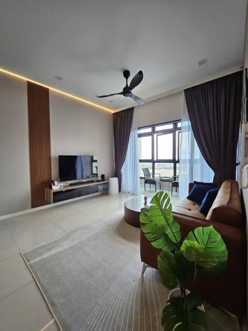 3BR The Luxurie at Paradigm Mall Residences