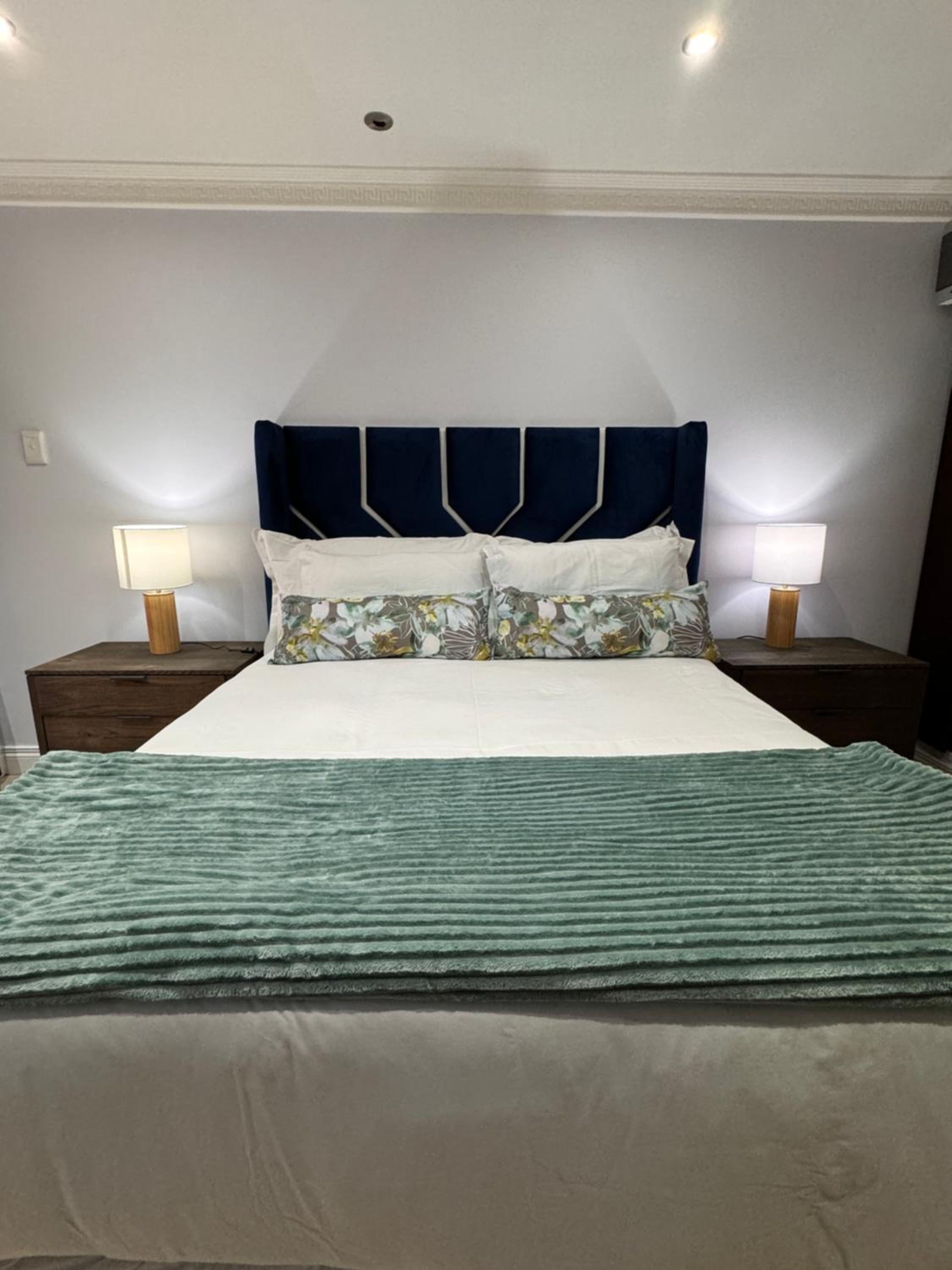 Accommodation Front - Extravagant 4 Sleeper Penthouse with Stunning Views view 2