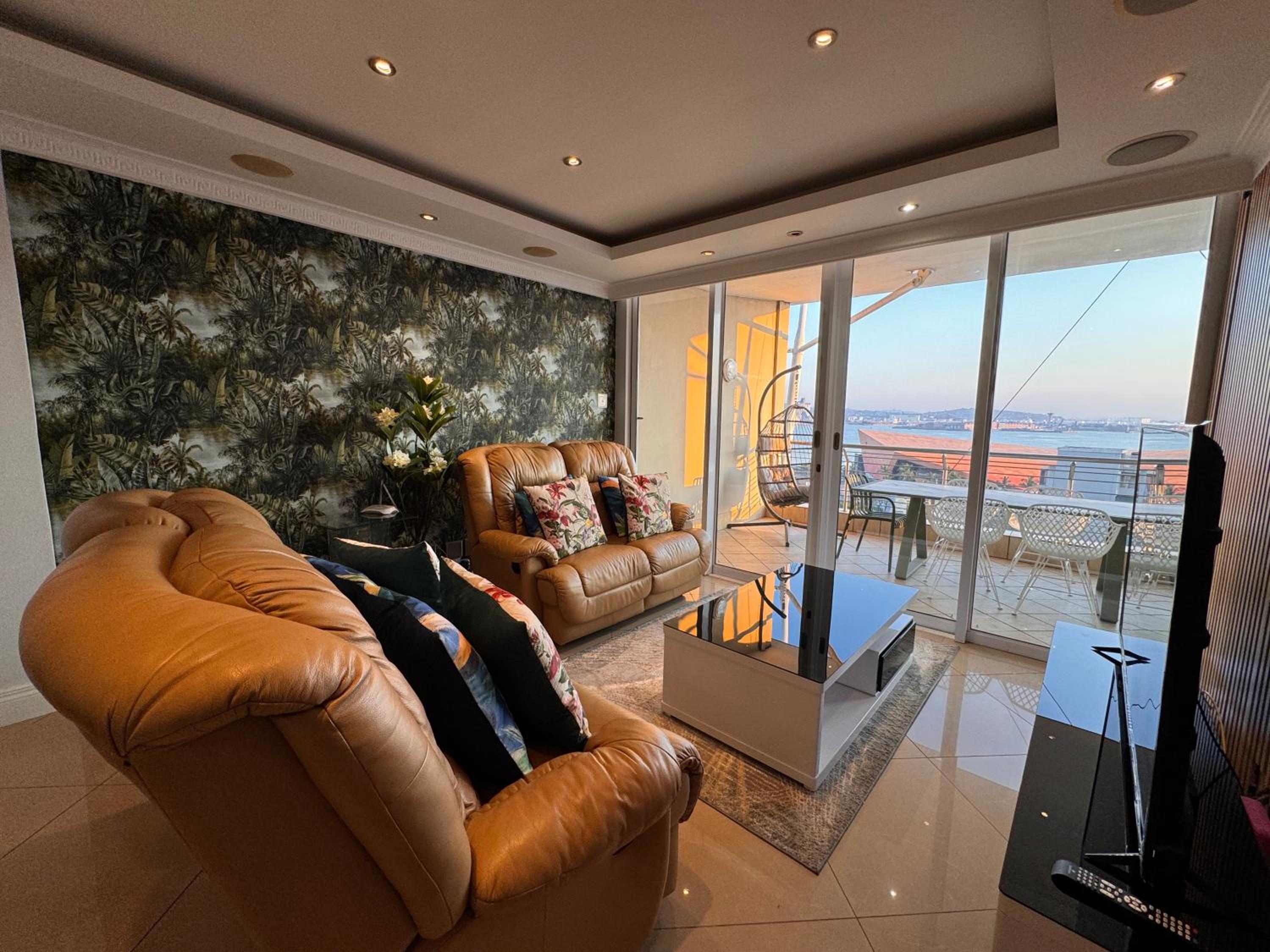 Accommodation Front - Extravagant 4 Sleeper Penthouse with Stunning Views view 5