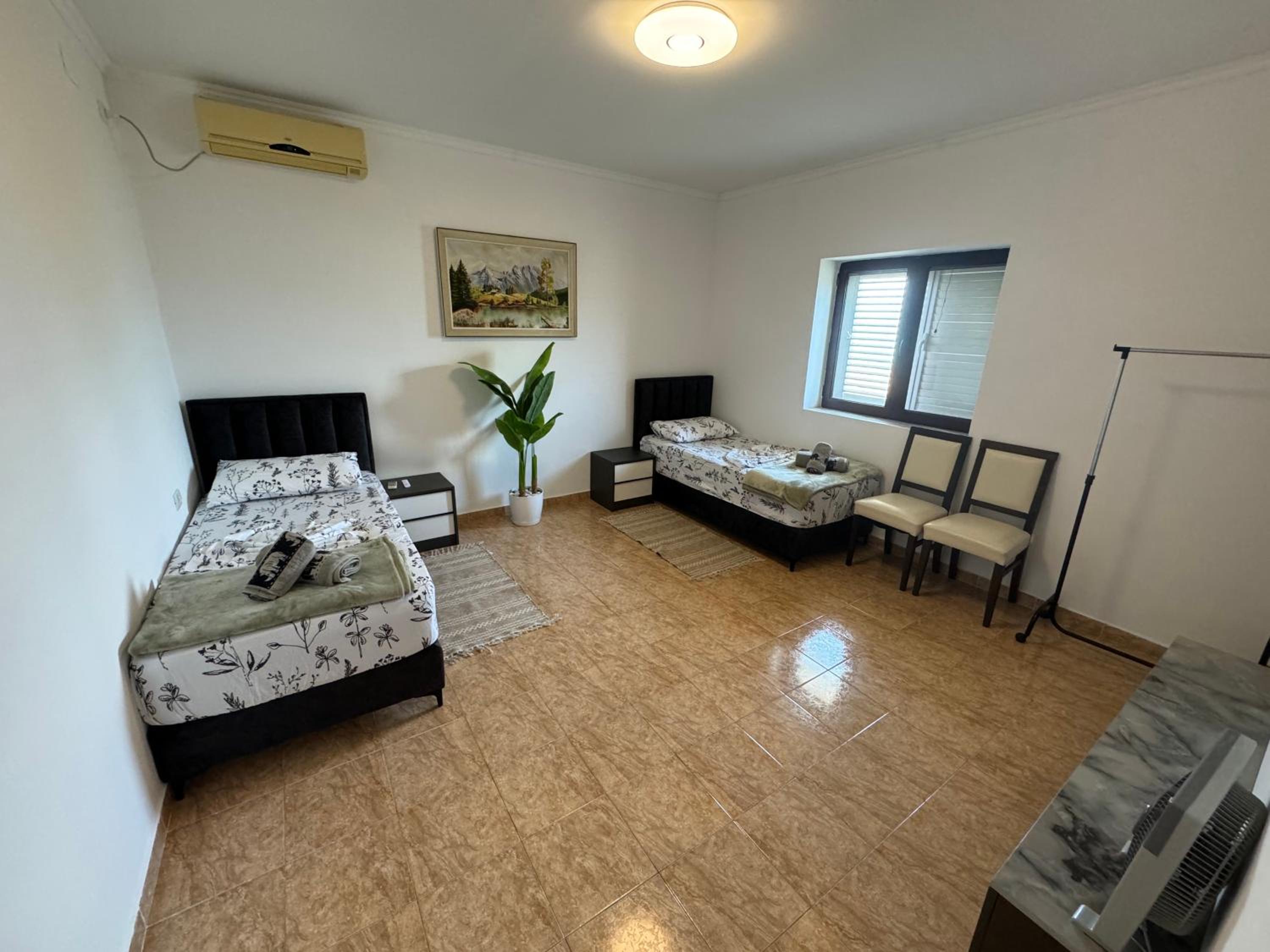 HomeByTheLake-Shiroke photo 5