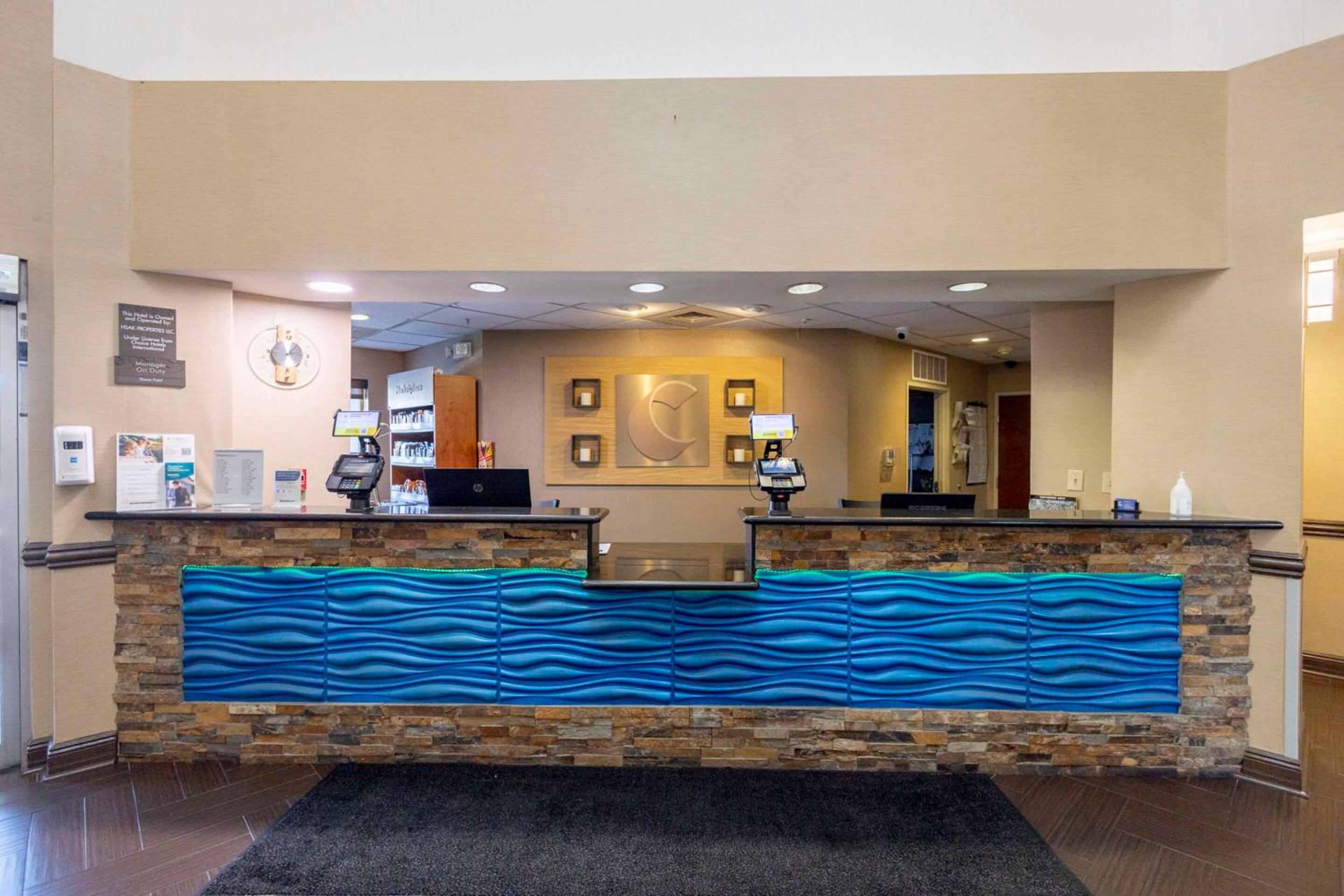 Comfort Suites Springfield I-70, Photo 31