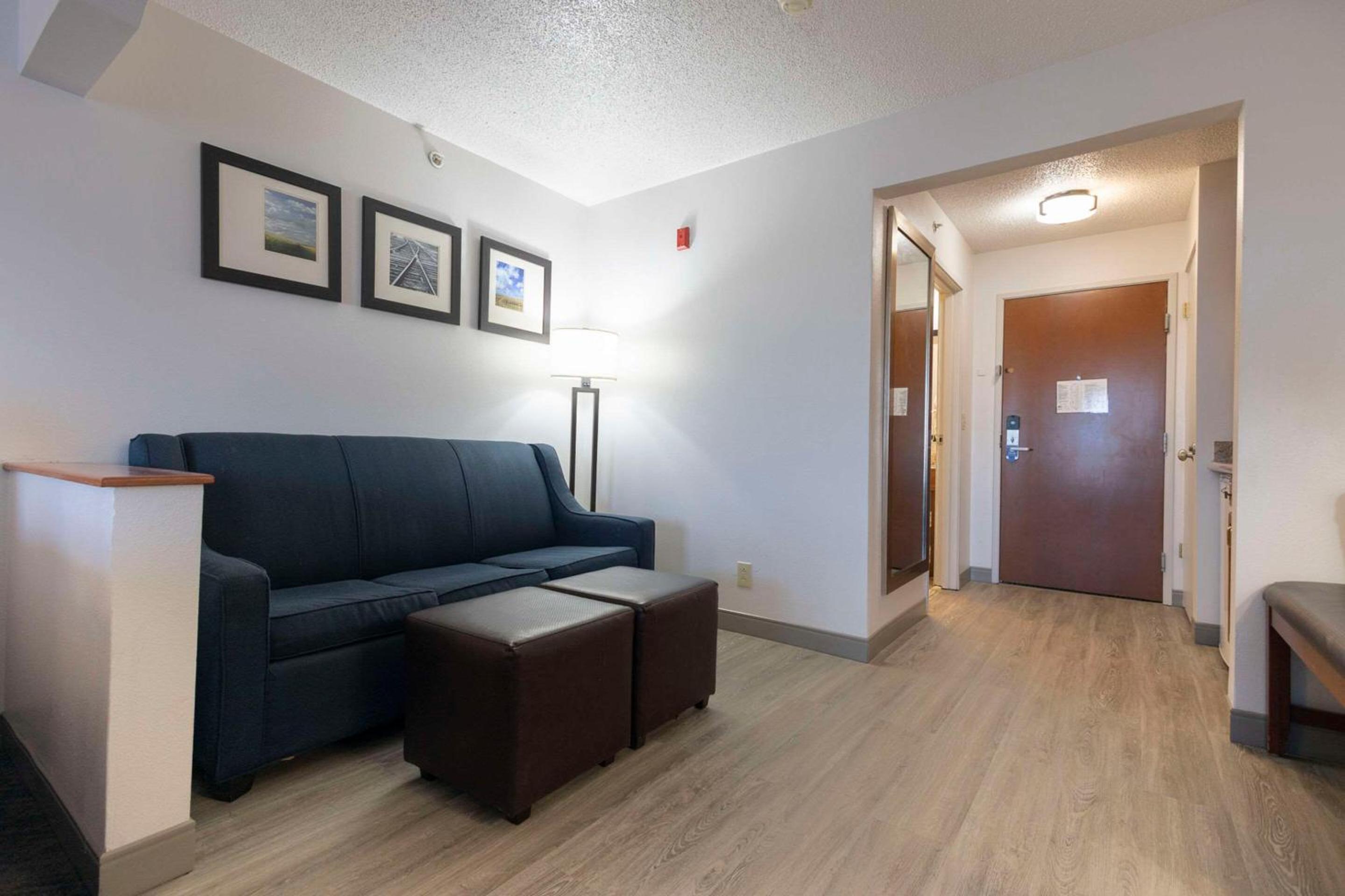 Comfort Suites Springfield I-70, Photo 63