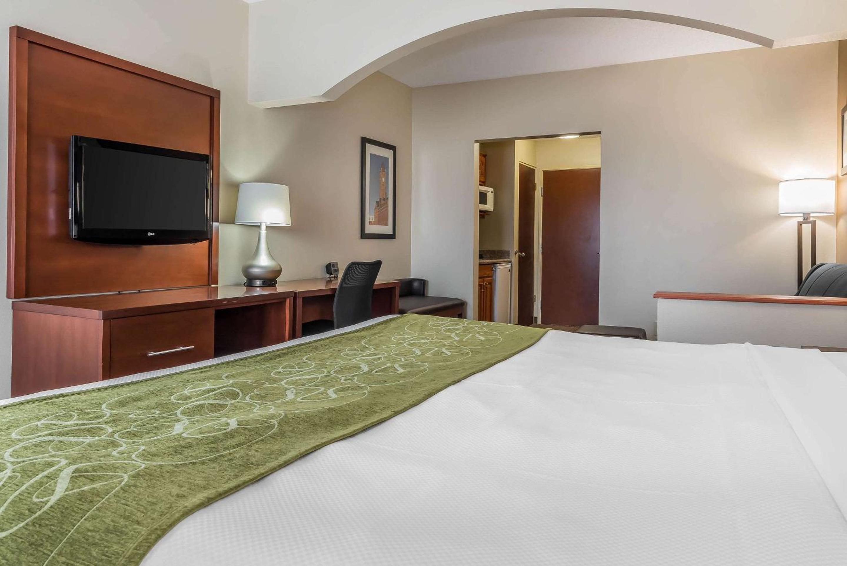 Comfort Suites Springfield I-70, Photo 55