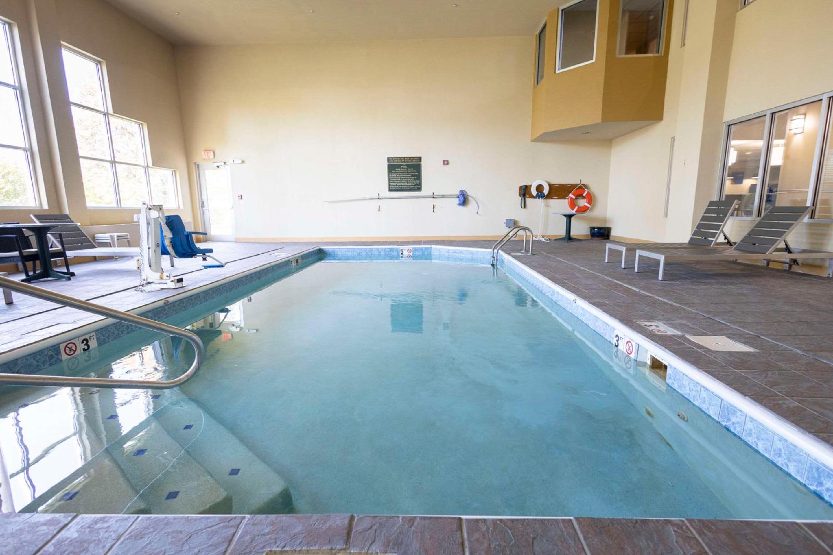 Comfort Suites Springfield I-70, Photo 12