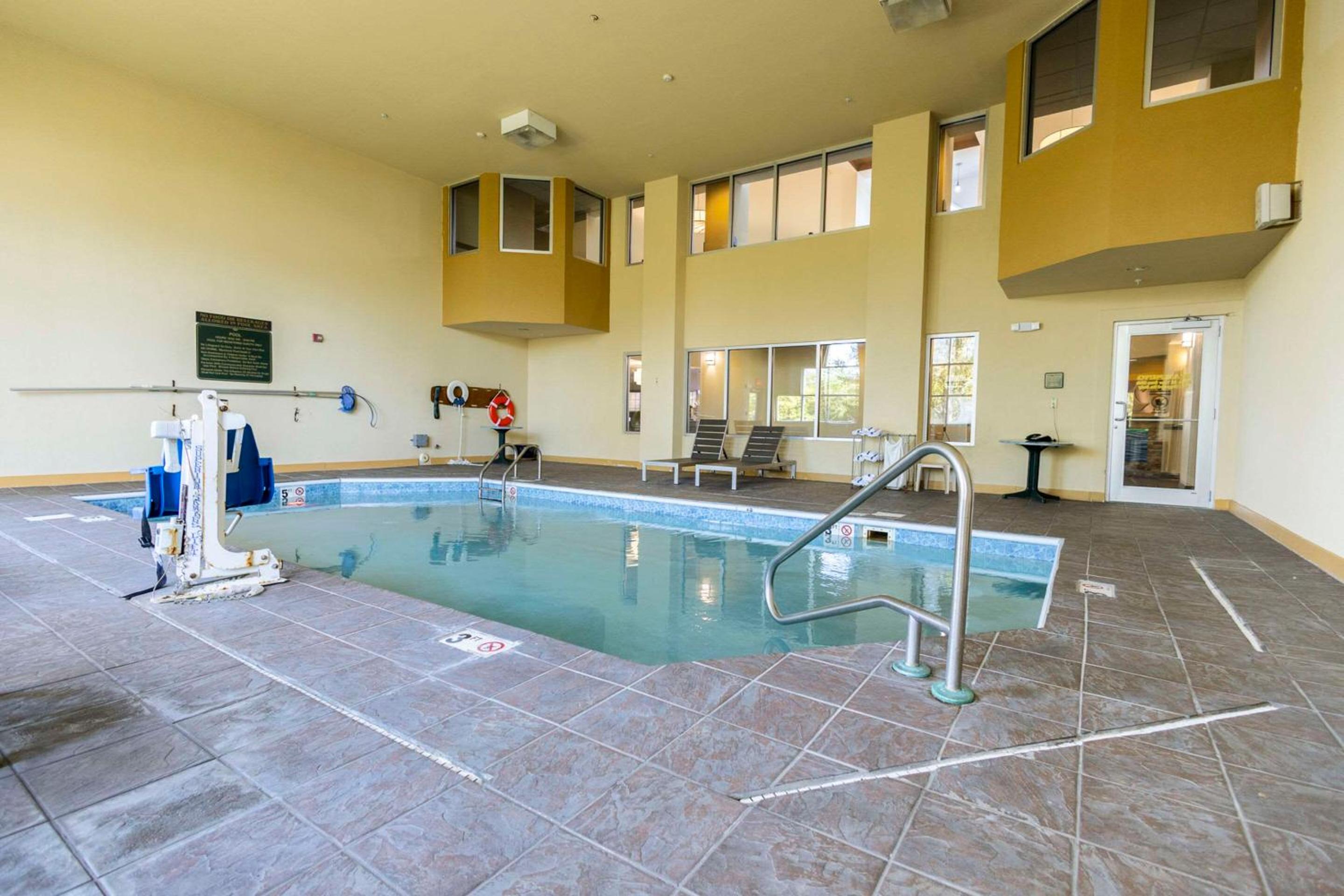 Comfort Suites Springfield I-70, Photo 22