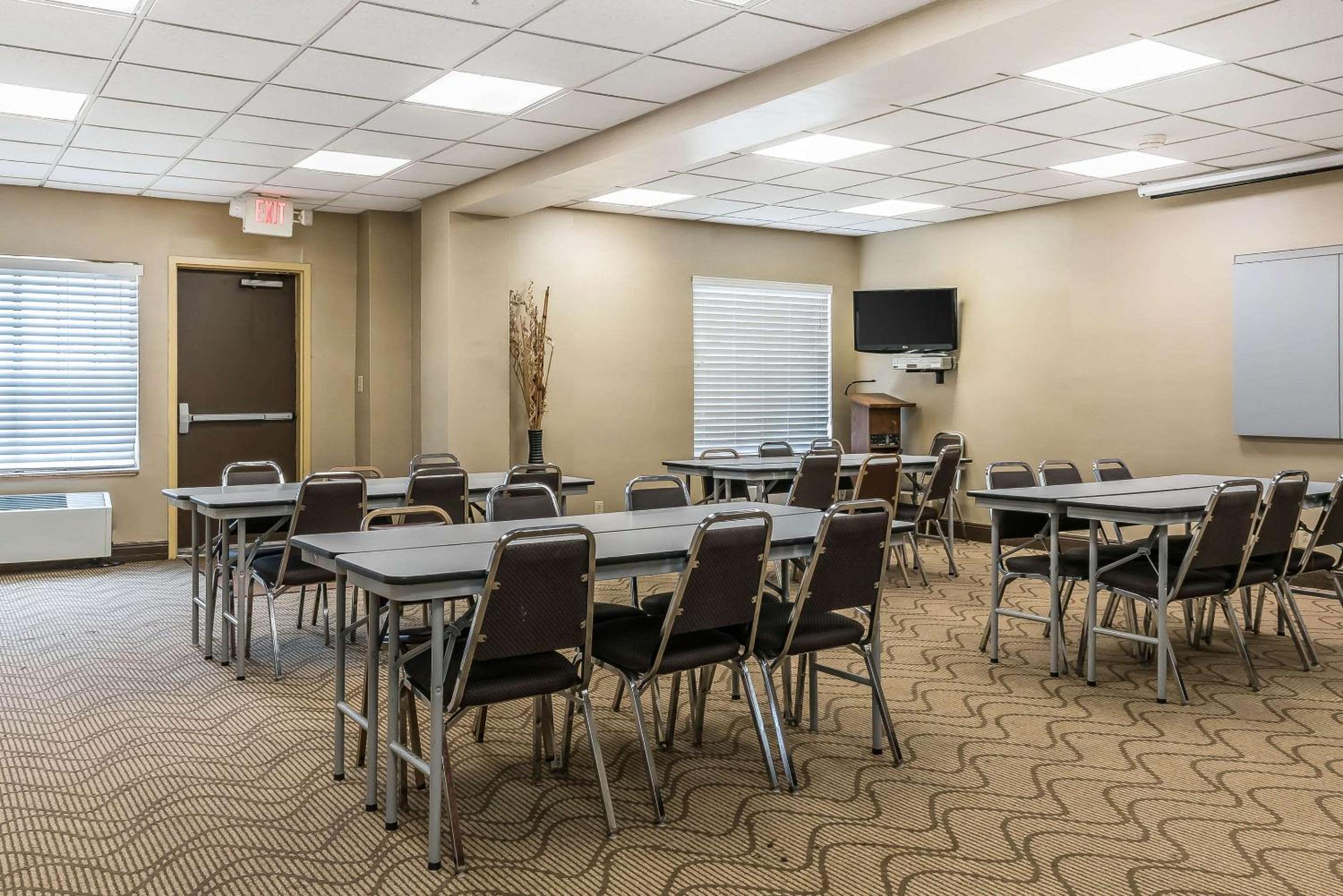 Comfort Suites Springfield I-70, Photo 84