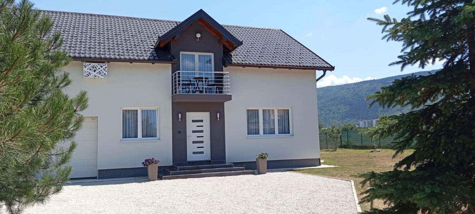 Villa 'Whispering Pines' Ilidža