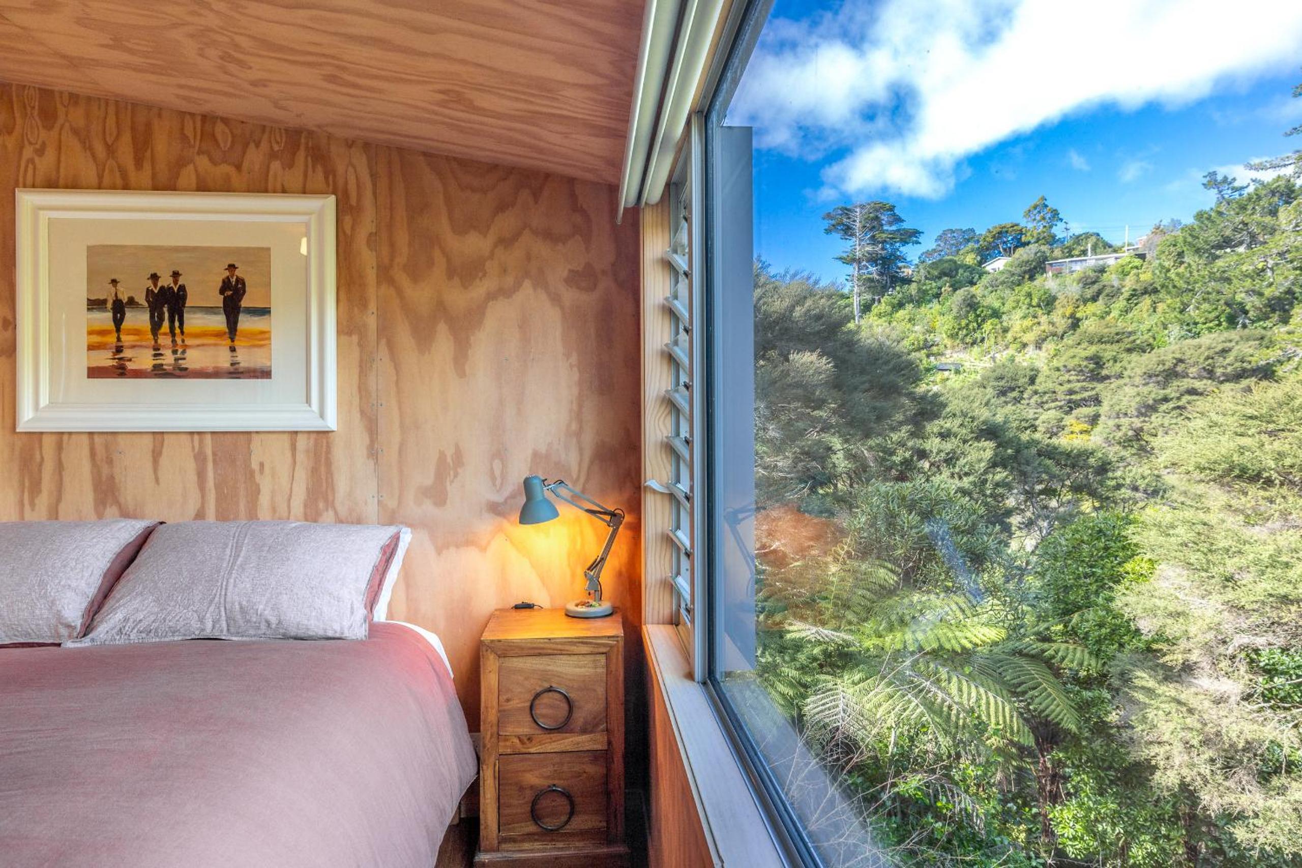 Feathers Nest, Oneroa - Be My Guest Waiheke view 5