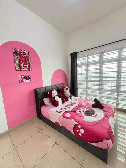 B1711 Austin Height Lotso Bear Home Netflix ByStay