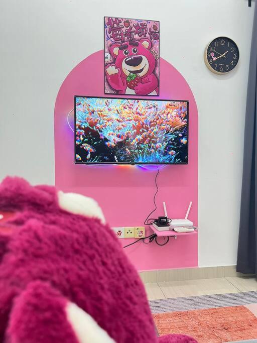B1711 Austin Height Lotso Bear Home Netflix ByStay