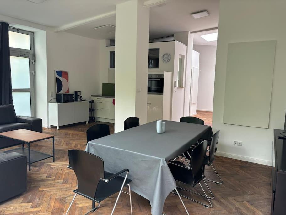 Zentrales Gartenhaus Loft in Berlin