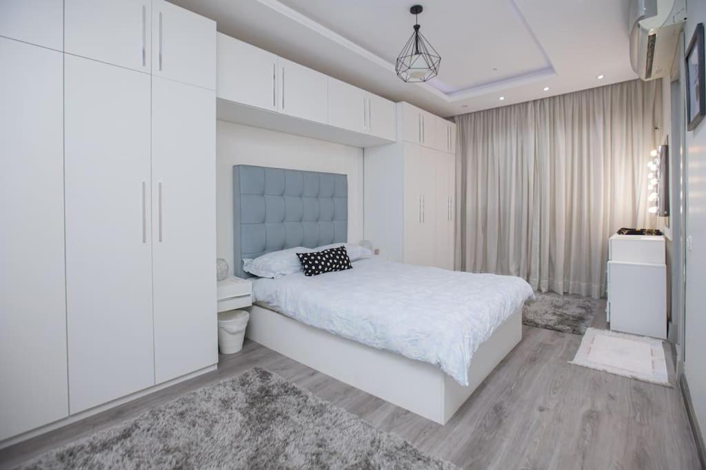 Rooftop Beachfront Apartment