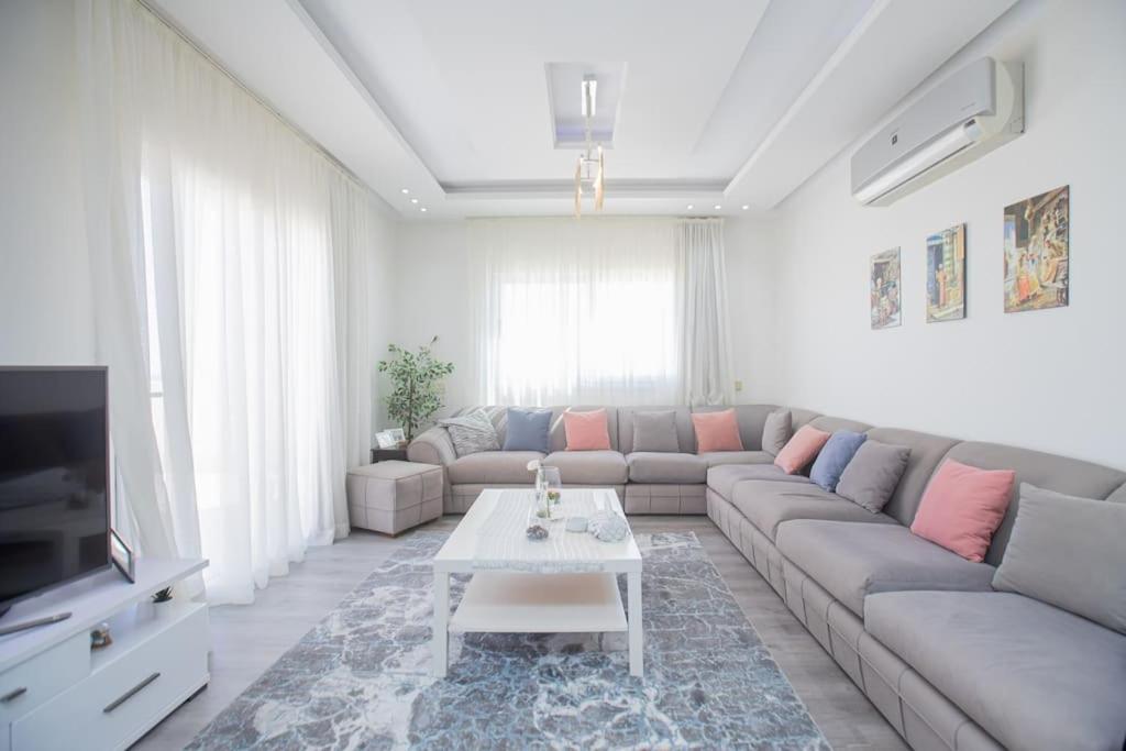 Rooftop Beachfront Apartment