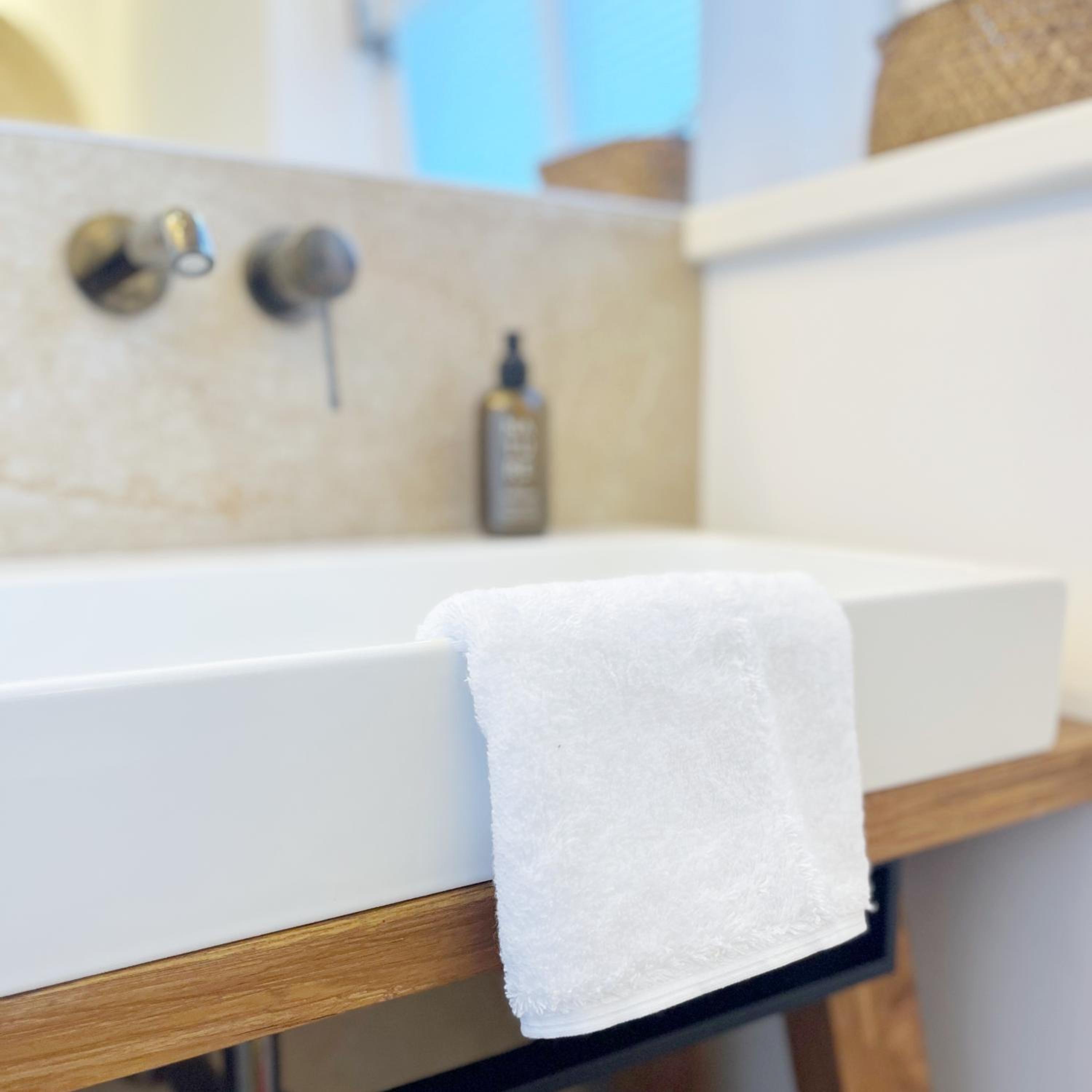 TauberChalet I Boutique-Ferienhaus mit Private Spa, Sauna & Whirlpool I Naturidyll und doch nur 10 Min zur Altstadt
