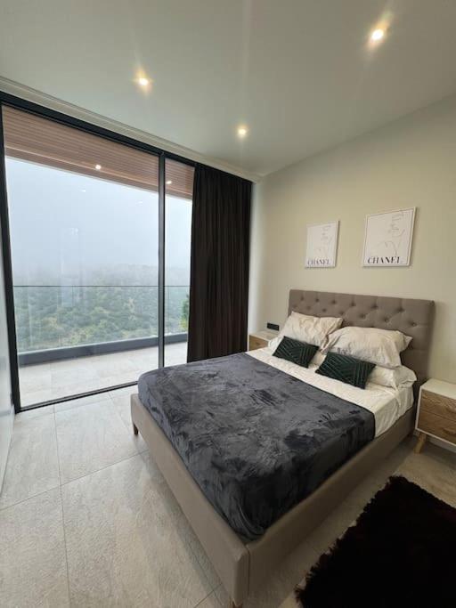 Villa exclusiva con piscina!