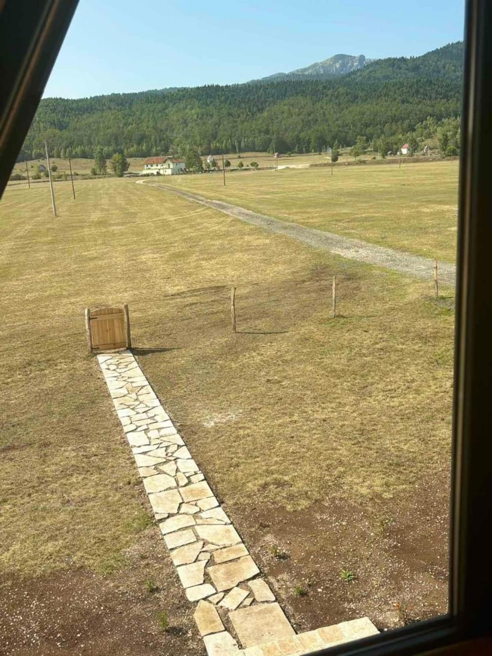 Photo 26