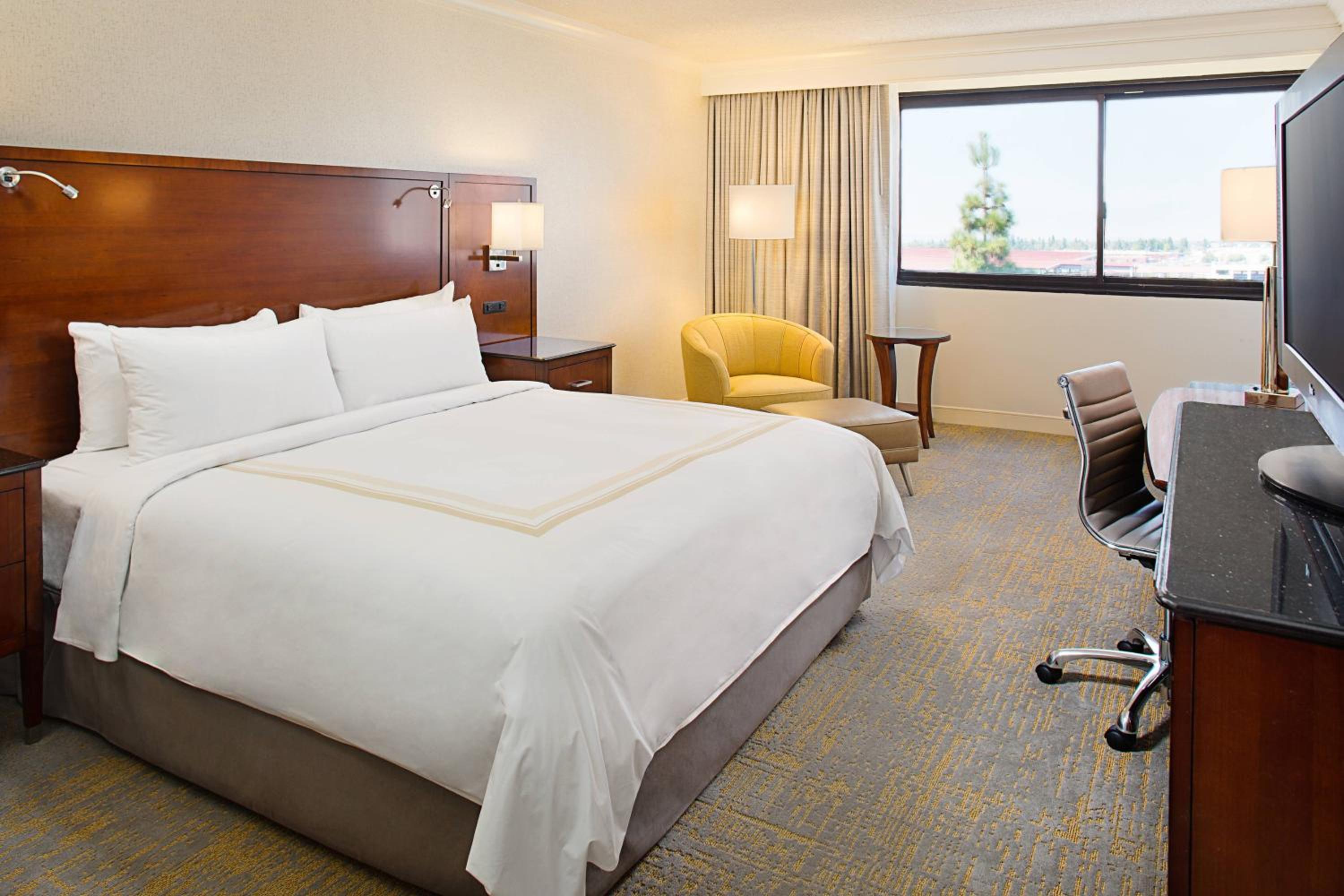 Burbank Vacations - Los Angeles Marriott Burbank Airport - Property Image 31